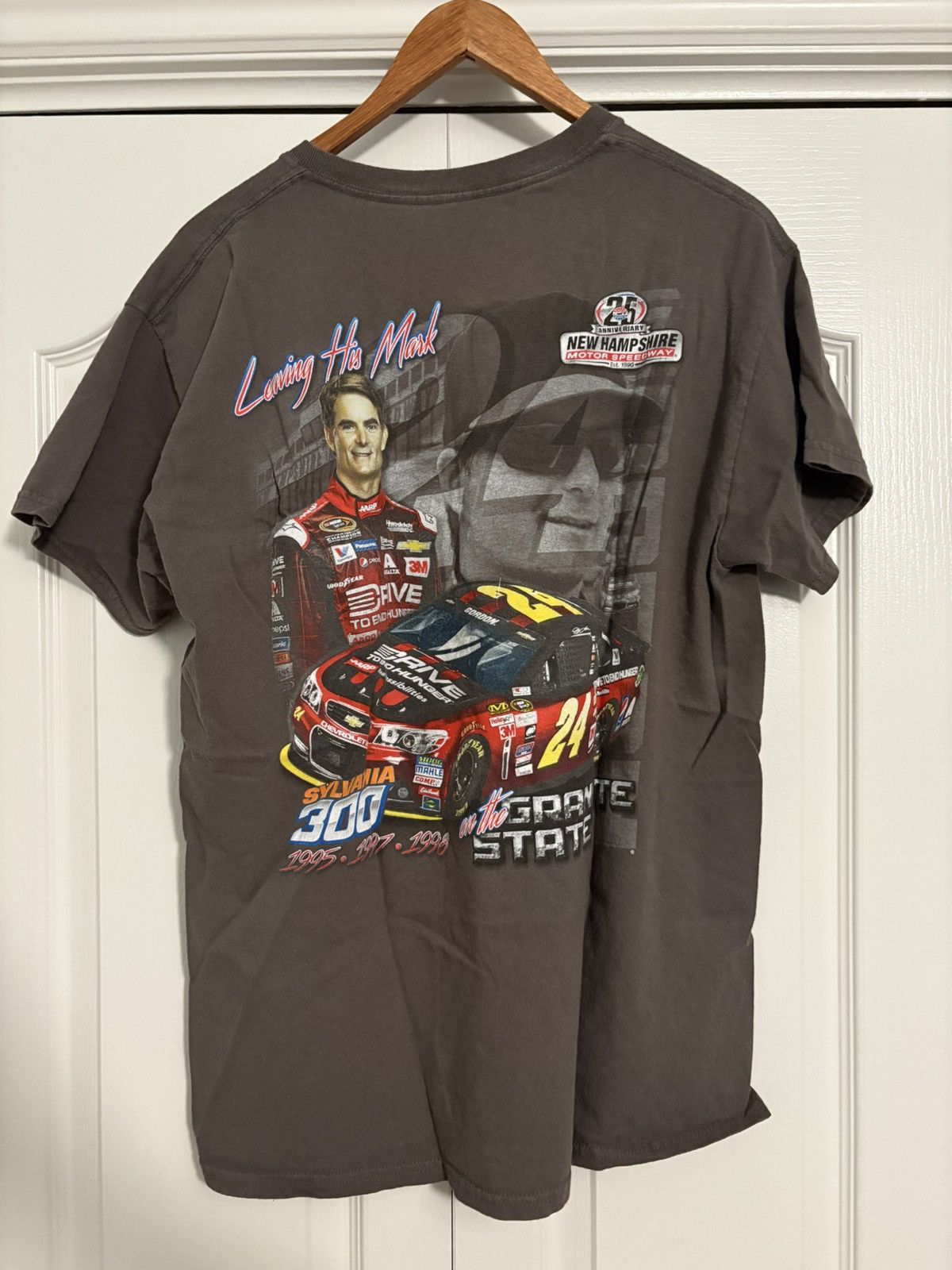 Vintage Hendrick 25th New Hampshire motor speedway anniversary tee Size US L / EU 52-54 / 3 - 2 Thumbnail