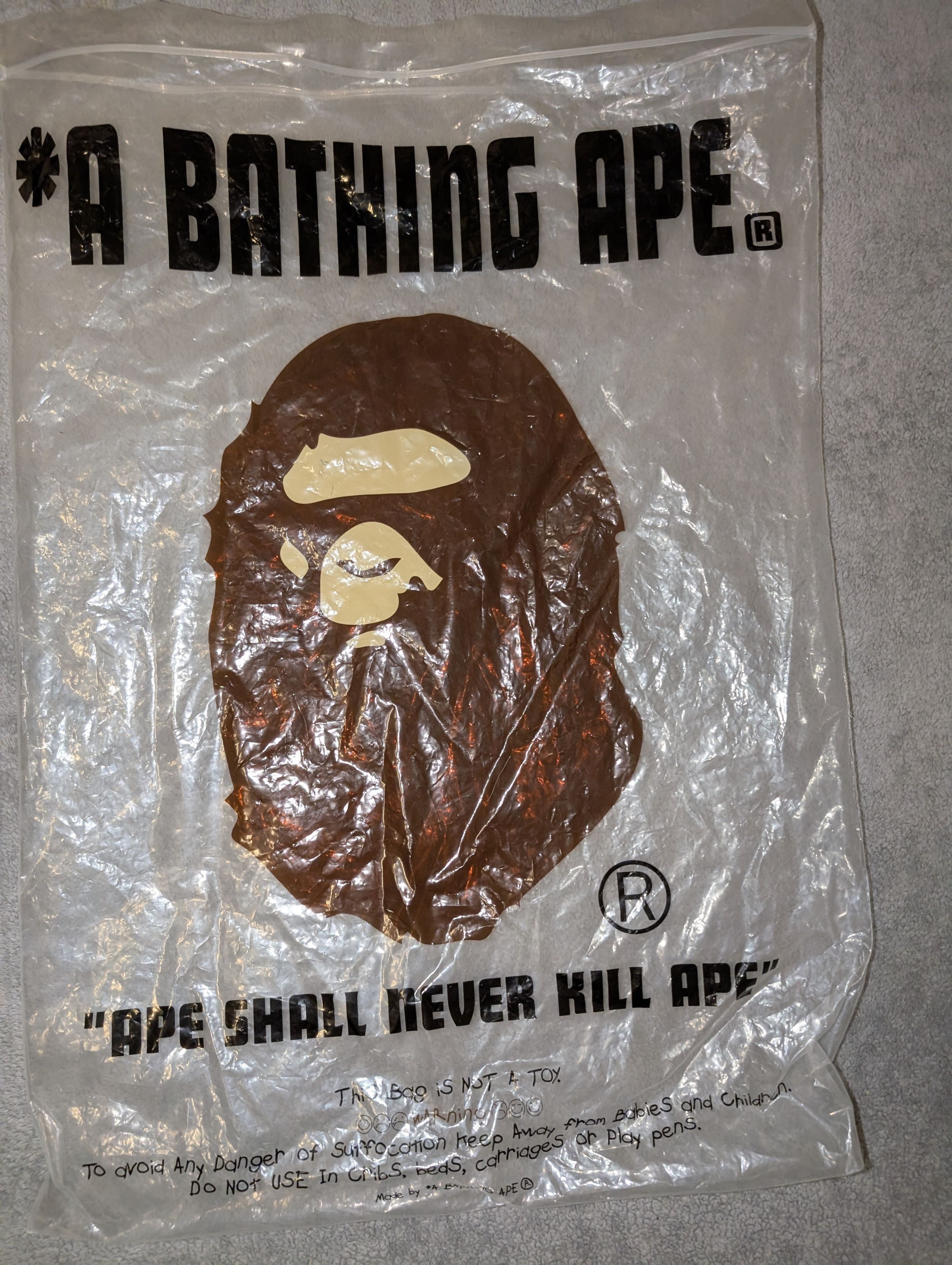 Bape 23RD ANNIVERSARY BLACK SWEATER WITH GOLD EMRBOIDED BAPE HEAD Size US L / EU 52-54 / 3 - 18 Thumbnail