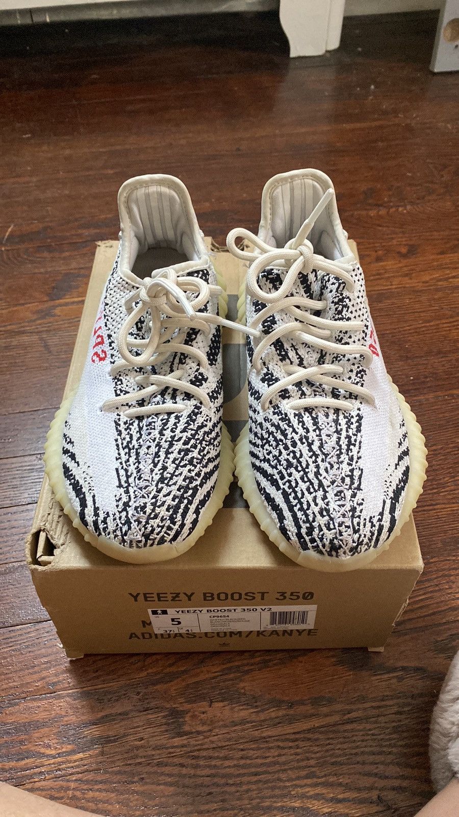 Yeezy Yeezy 350 Size US 5 / EU 37 - 1 Thumbnail