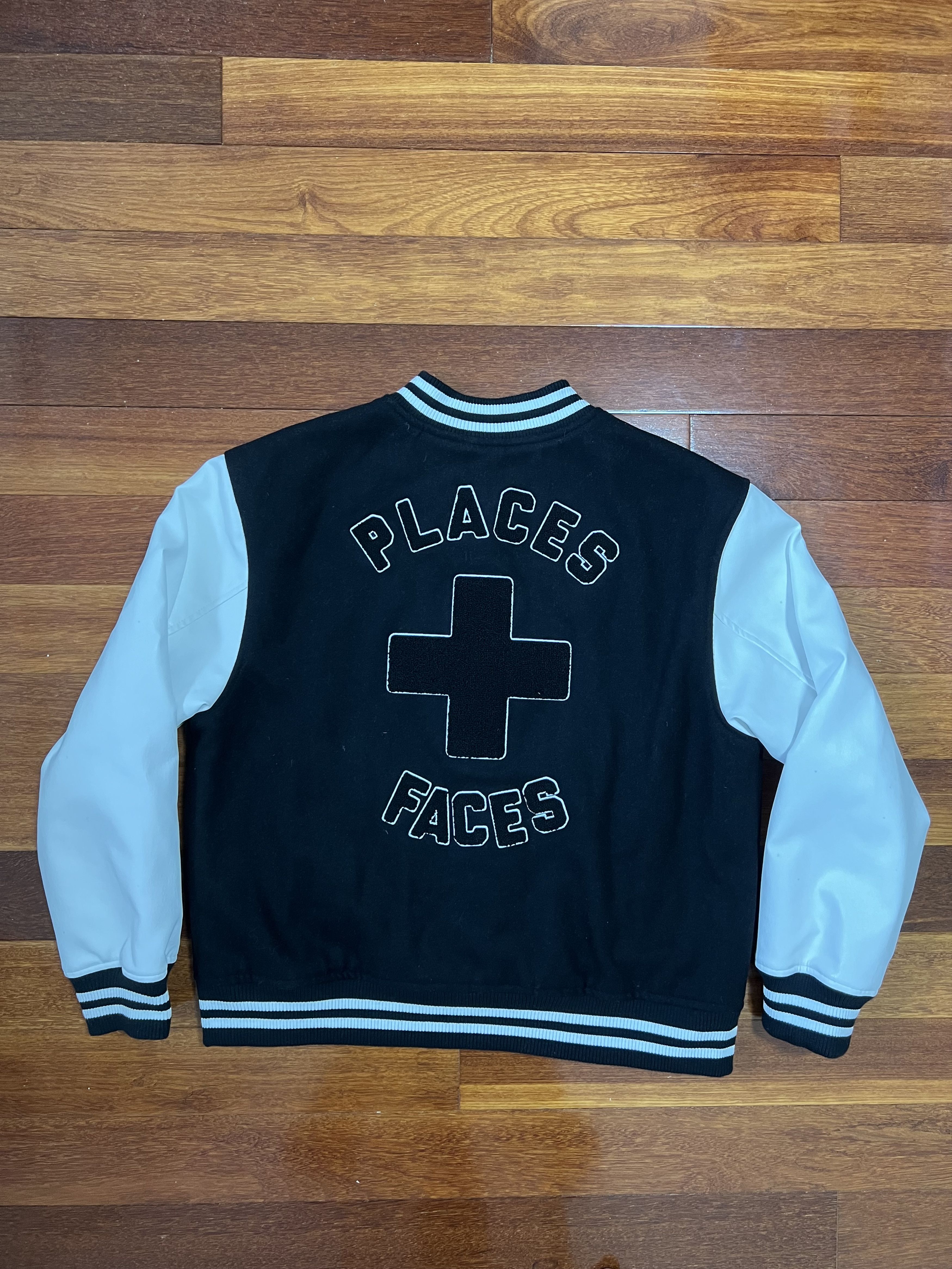 Places + Faces 💚 2021 Places + Faces Team Varsity Jacket Black Large Size US L / EU 52-54 / 3 - 7 Thumbnail