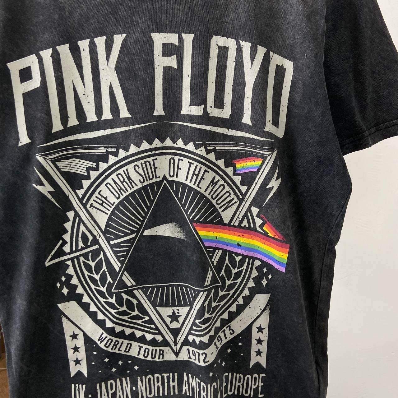 Band Tees Pink Floyd Vintage Rock Band World Tour T-Shirt Size US XS / EU 42 / 0 - 3 Thumbnail