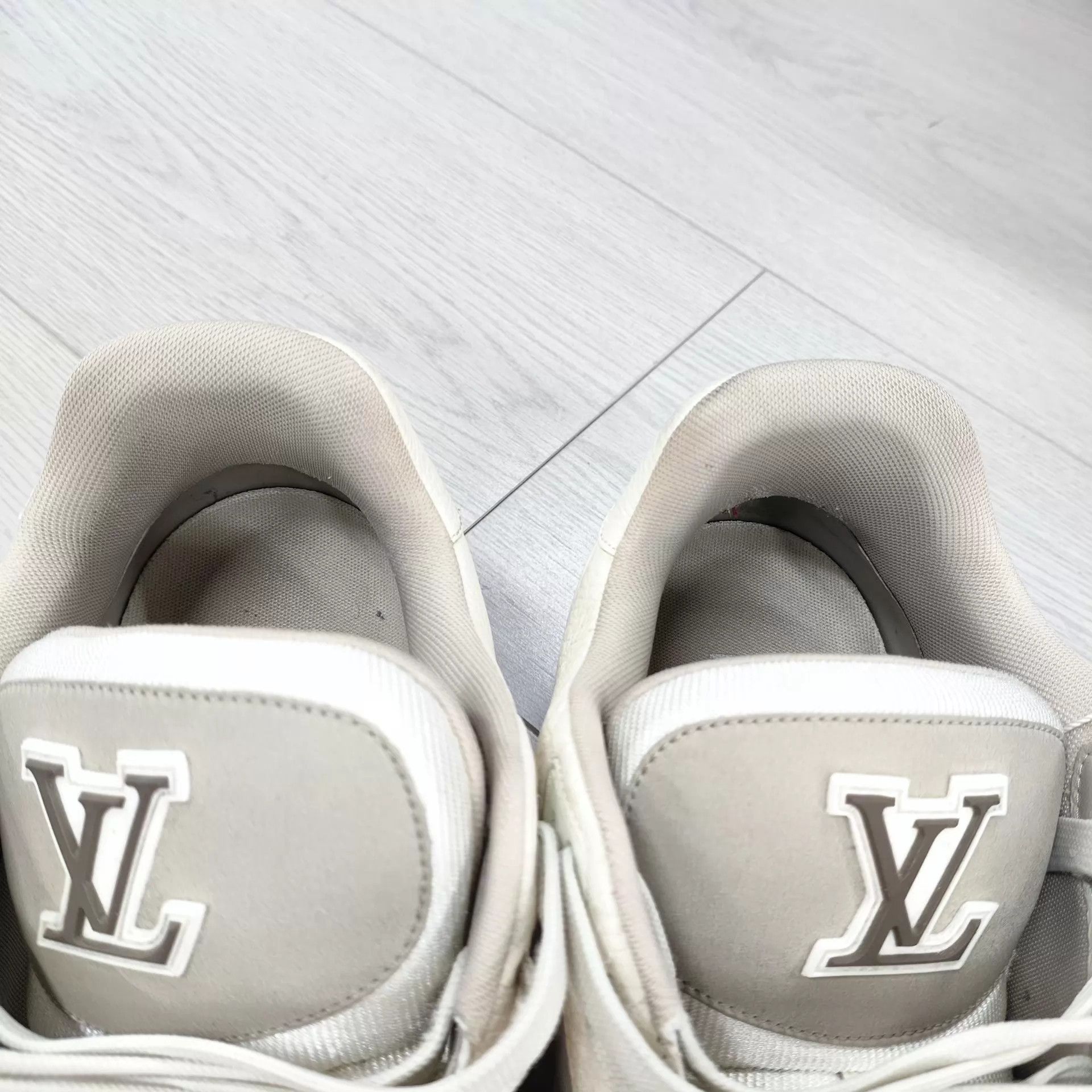 Louis Vuitton LV Leather Velcro Trainer Gray Brown 8.5 Size US 8.5 / EU 41-42 - 4 Thumbnail