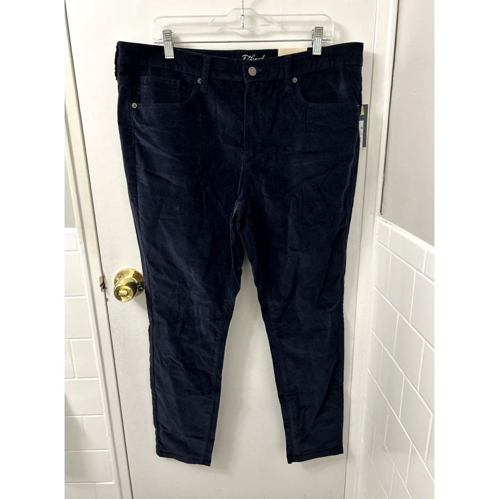 Vintage Universal Thread Pants Womens 18 34x29 Blue High Rise Skinny Jeans Pockets Stretch Denim NWT YKK Closure Regular Inseam 29 Size 40" / US 18 - 2 Thumbnail