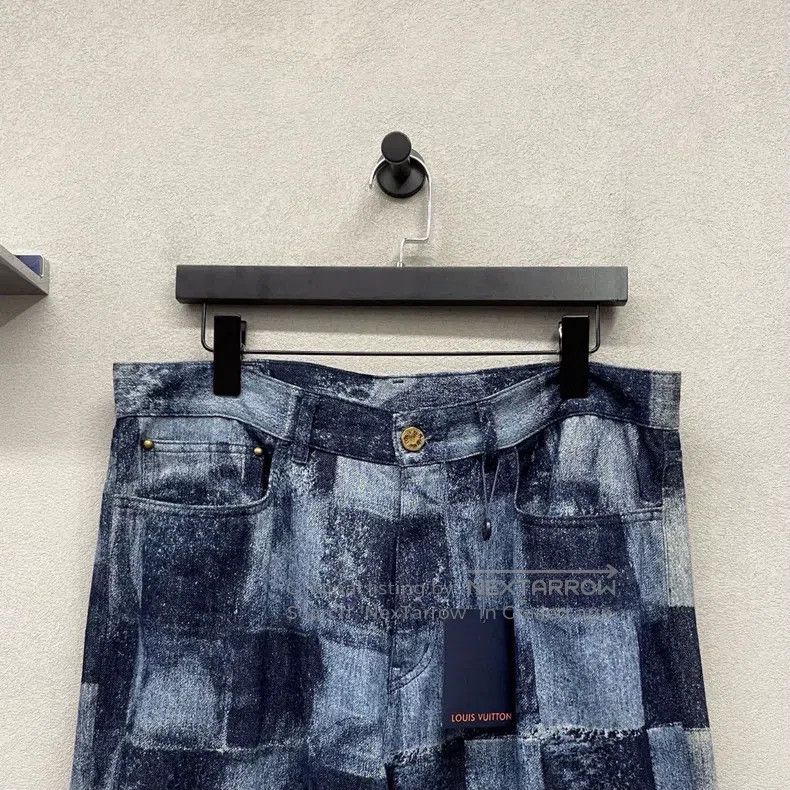 Louis Vuitton Louis Vuitton Blue checkered jeans Size US 34 / EU 50 - 4 Thumbnail