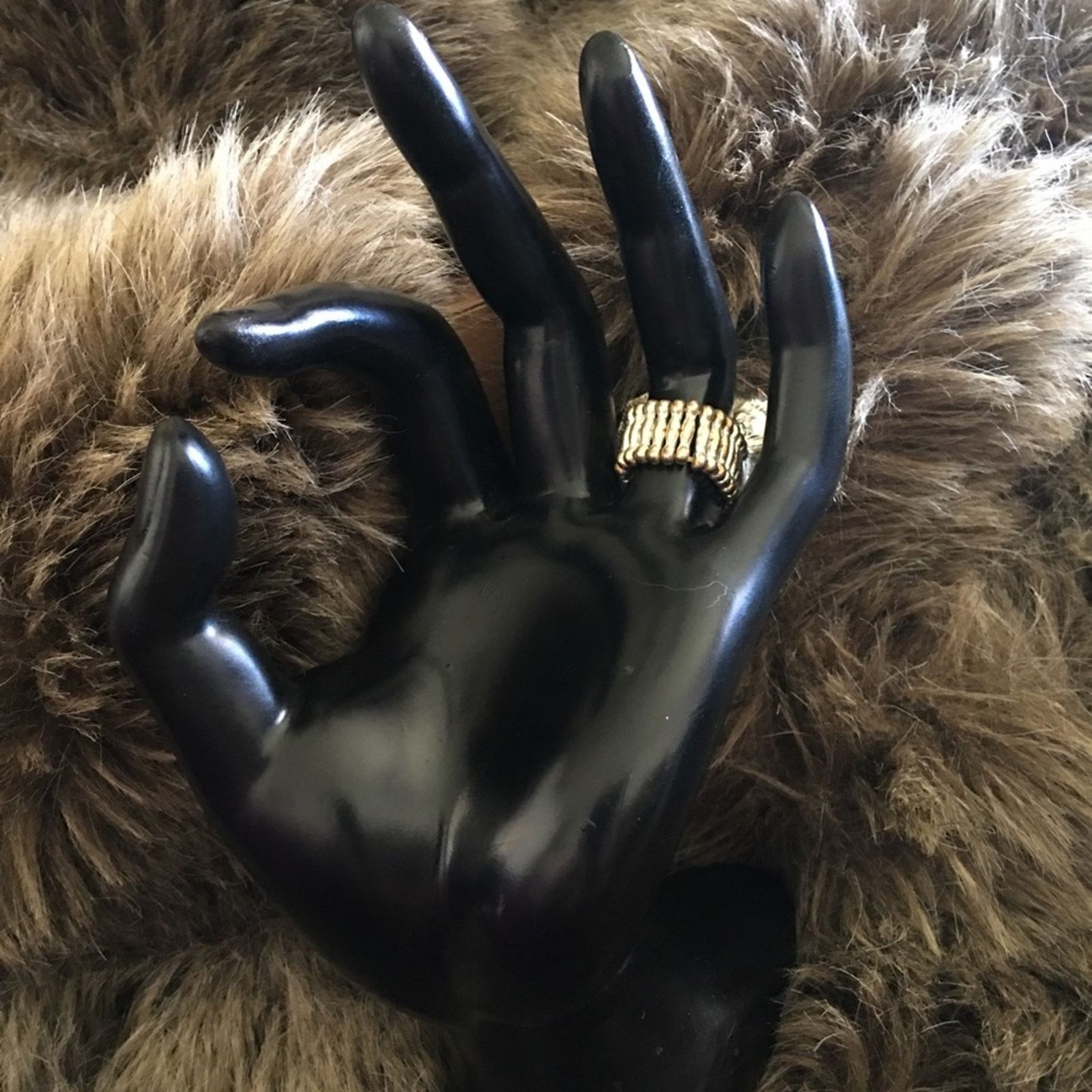 Jewelry Black and cream rhinestone flower stretch ring Size ONE SIZE - 4 Thumbnail