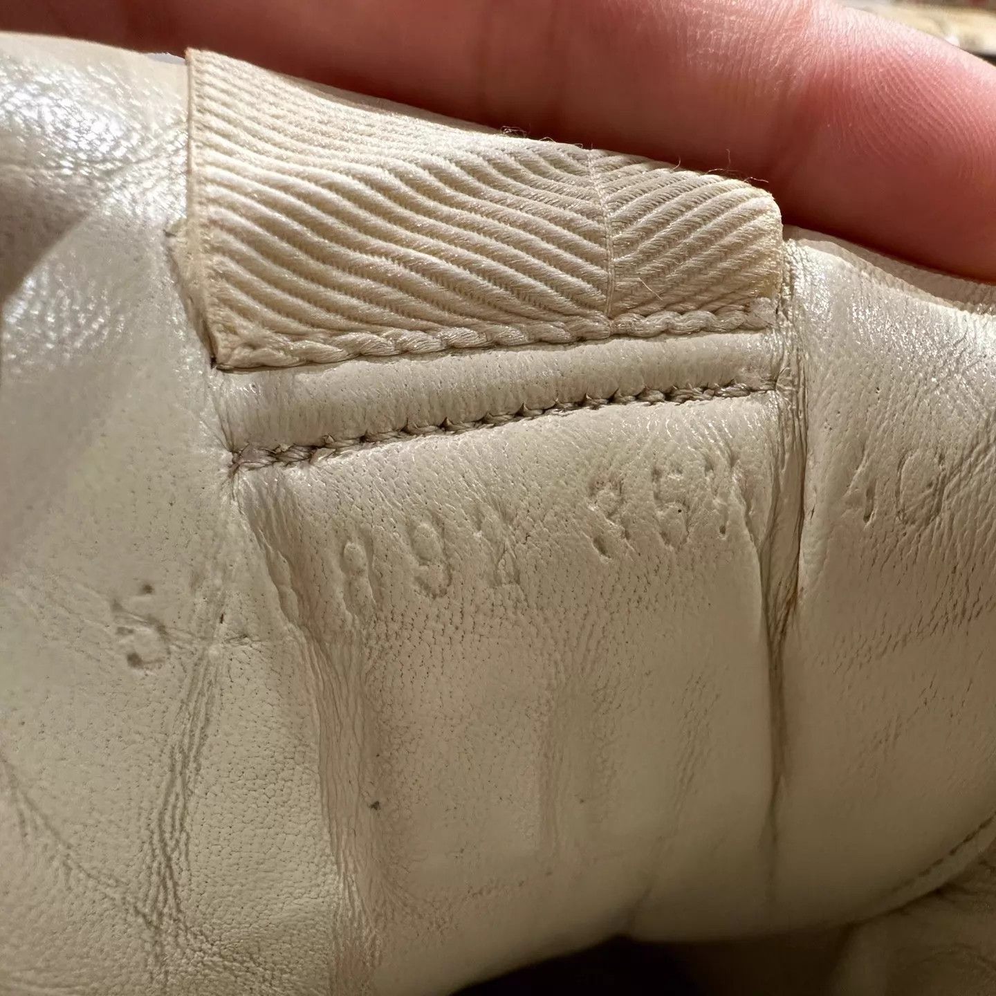 Gucci Gucci Rhyton Dad Sneaker 35.5 Near Mint Condition Size US 5 / IT 35 - 7 Thumbnail