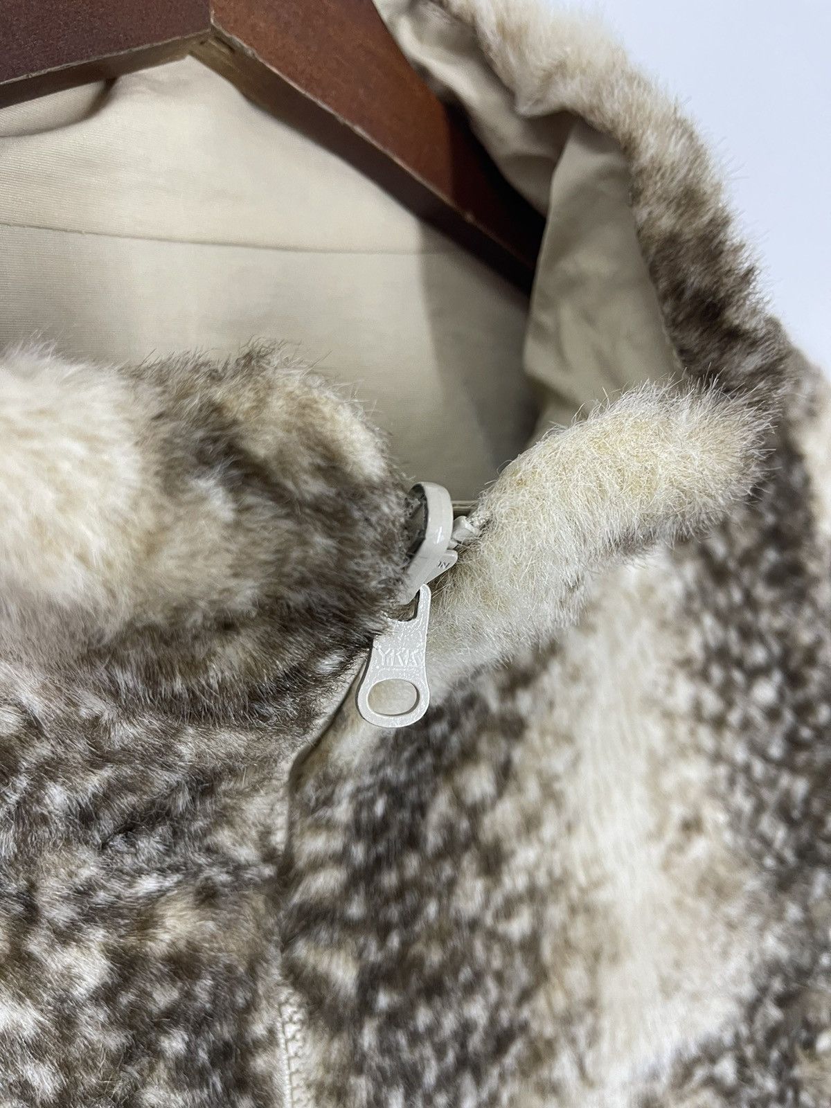 Japanese Brand VINTAGE CHINA RACOON FUR JACKET REVERSIBLE Size US M / EU 48-50 / 2 - 7 Thumbnail