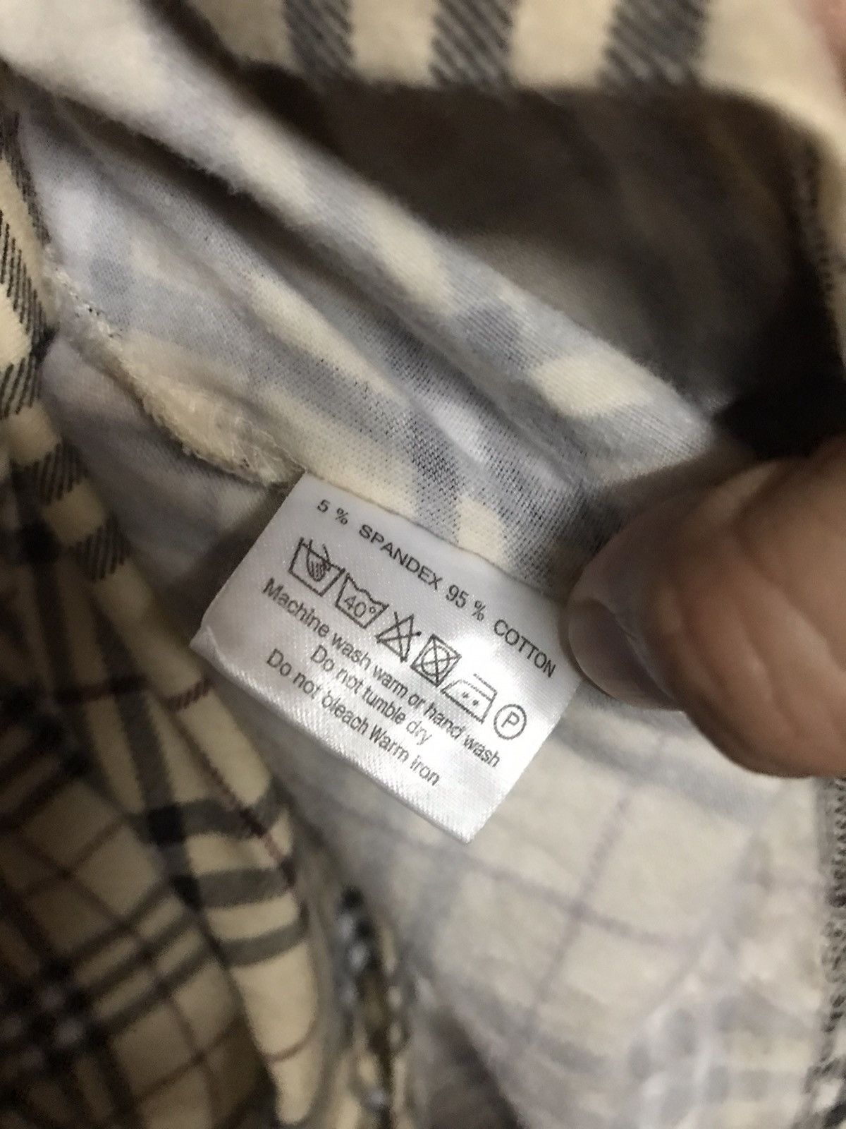 Burberry Burberry London Tee V neck Size S / US 4 / IT 40 - 10 Thumbnail