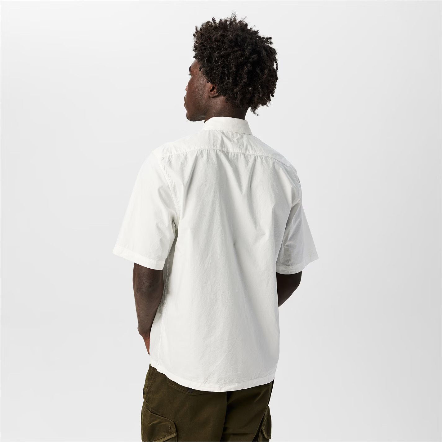 C.P. Company o1g2r1mq0426 Short Sleeve Embroidered Logo Shirt in White Size US M / EU 48-50 / 2 - 4 Thumbnail
