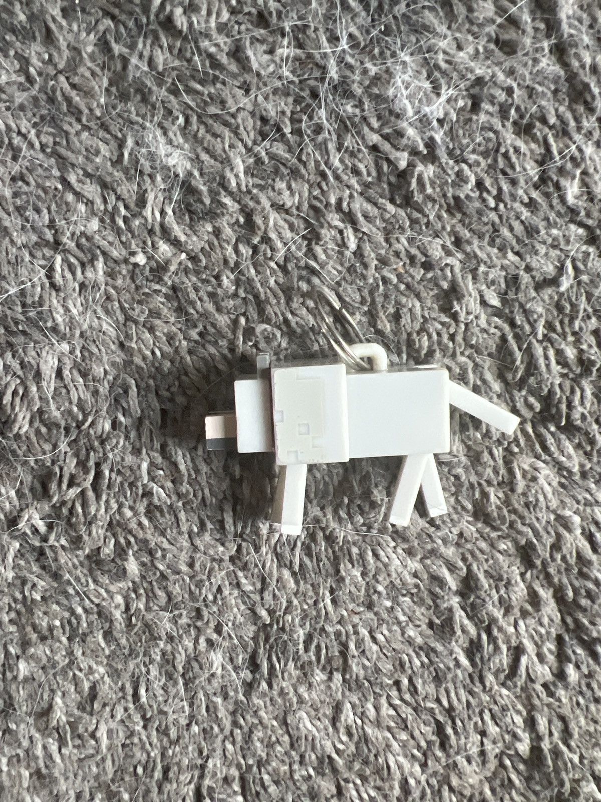Hypebeast Minecraft Wolf Keychain Size ONE SIZE - 3 Thumbnail