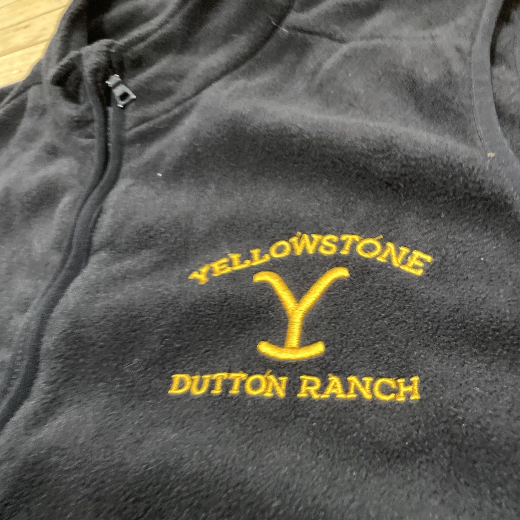 Vintage VINTAGE Yellowstone Dutton Ranch Fleece Vest Men L Black Full-Zip Mock Movie Studios Production Crew Issued Size US L / EU 52-54 / 3 - 5 Thumbnail
