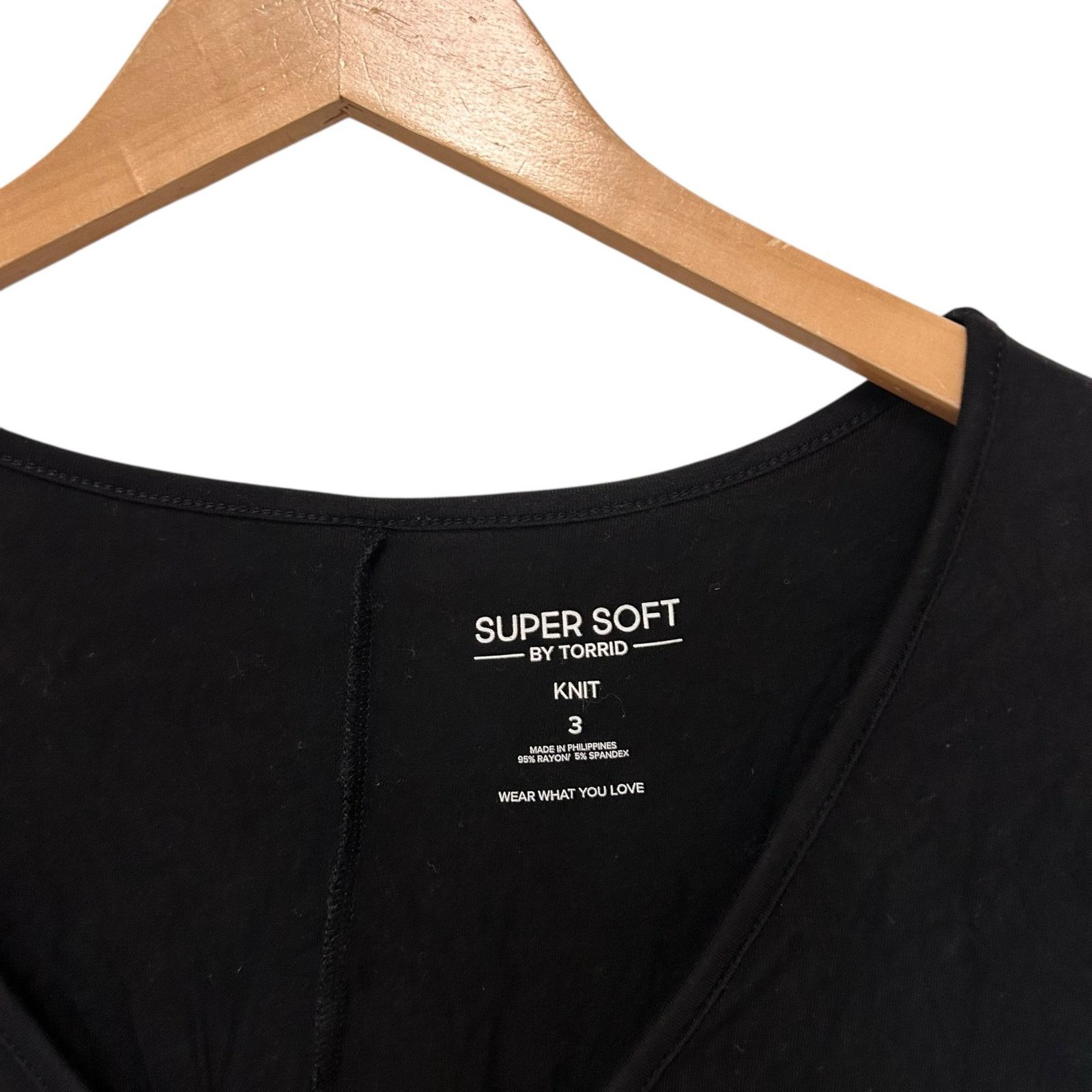 Other Torrid Super Soft Knit Black V Neck T Shirt Sz 3X Size 3XL / US 20-22 - 2 Thumbnail