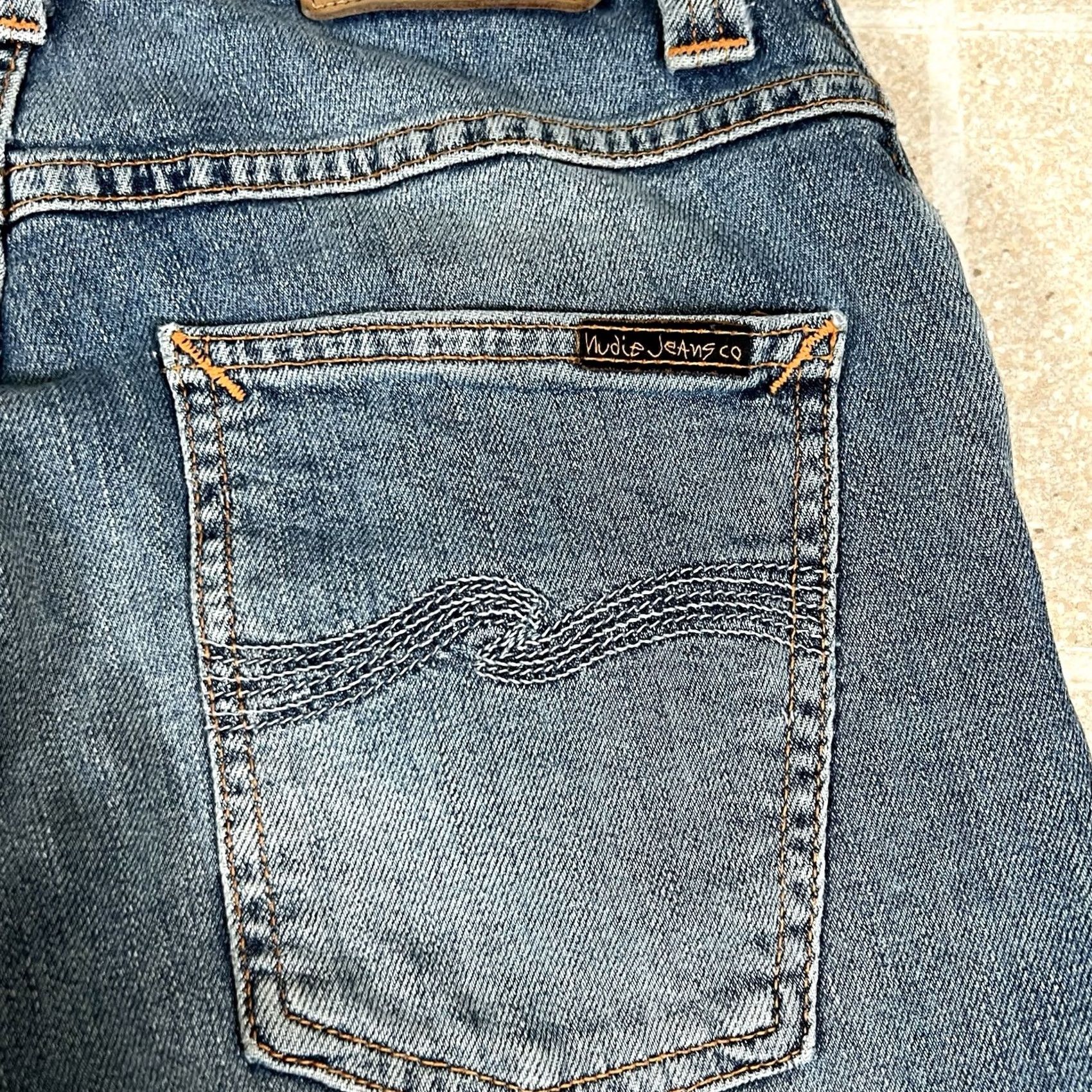 Nudie Jeans Nudie Jeans Grim Tim Salty Stone Blue Jeans Men 26 Regular 32 Inseam Skinny Stone Wash Blue Mens Size US 26 / EU 42 - 4 Thumbnail