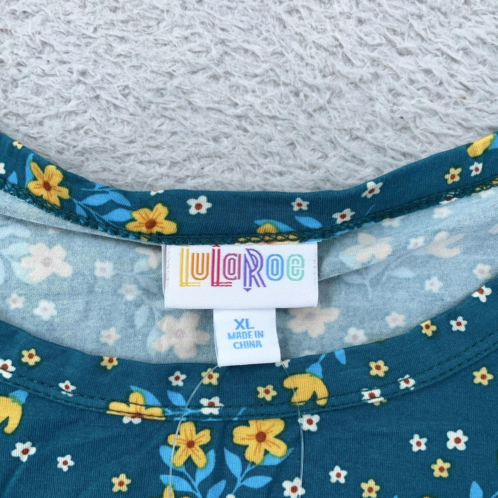 Vintage LuLaRoe Alli Shirt Womens XL Teal Floral Rayon Spandex Short Sleeve Crewneck Top Shirt Womens XL Floral Blue Crew Neck 90s Inspired Size XL / US 12-14 / IT 48-50 - 6 Thumbnail