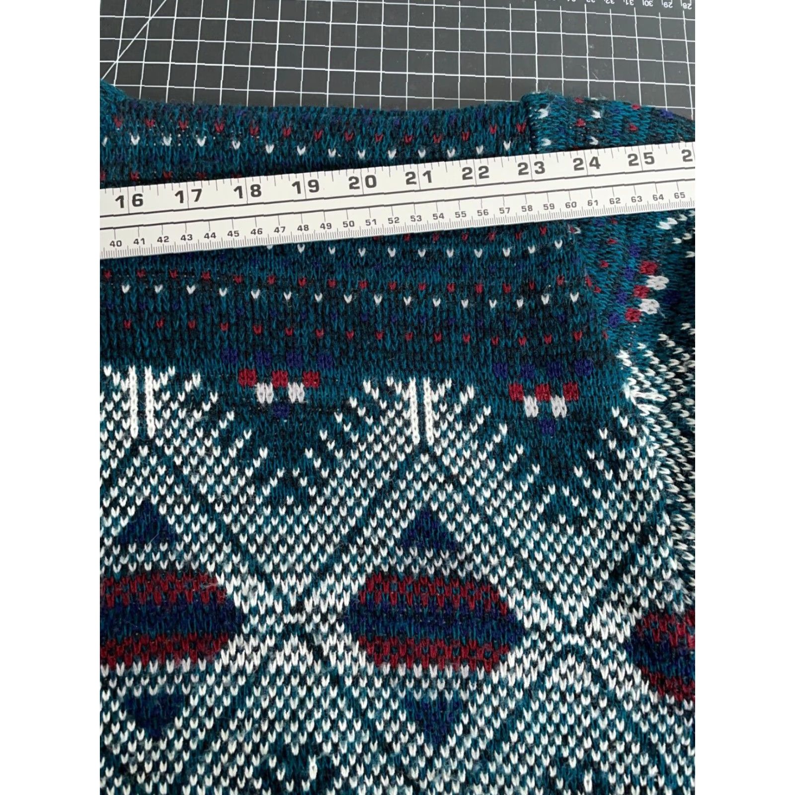Vintage VINTAGE Geometric Pattern Sweater Adult XL Dark Green Chunky Knit 90s Preppy Mens Size US XL / EU 56 / 4 - 7 Thumbnail
