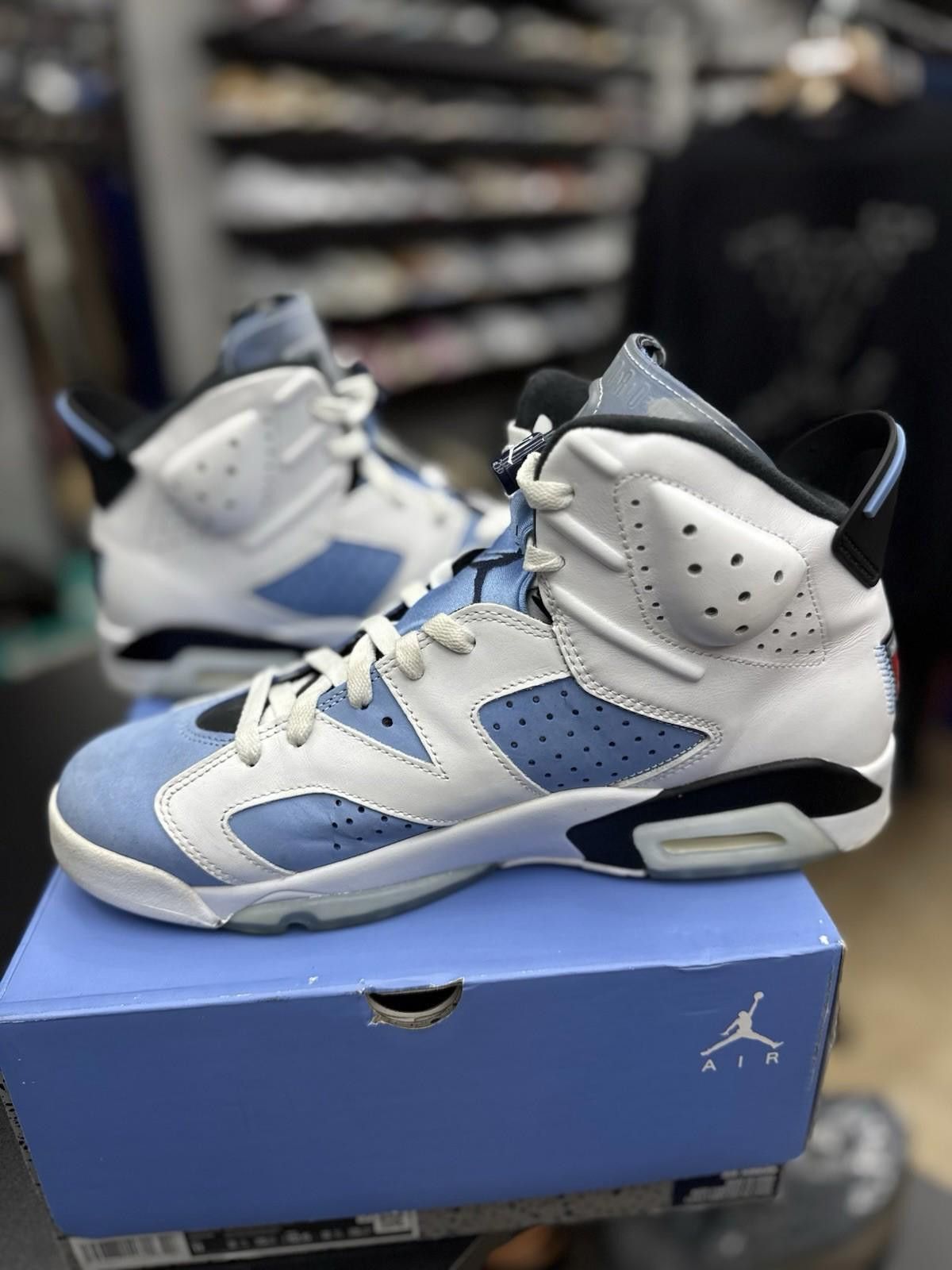 Jordan Brand Jordan 6 Retro Mid UNC - University Blue - Men's Size 11 Size US 11 / EU 44 - 8 Thumbnail