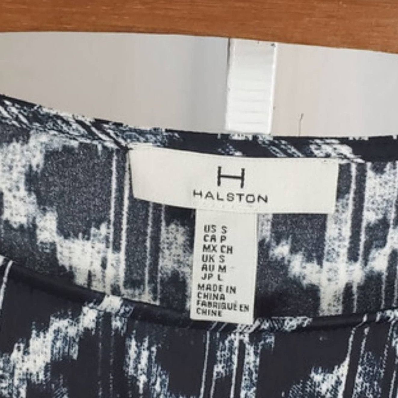 Halston Halston | Blue & White, Flowy, Print Dress | Size Small Size S / US 4 / IT 40 - 6 Thumbnail