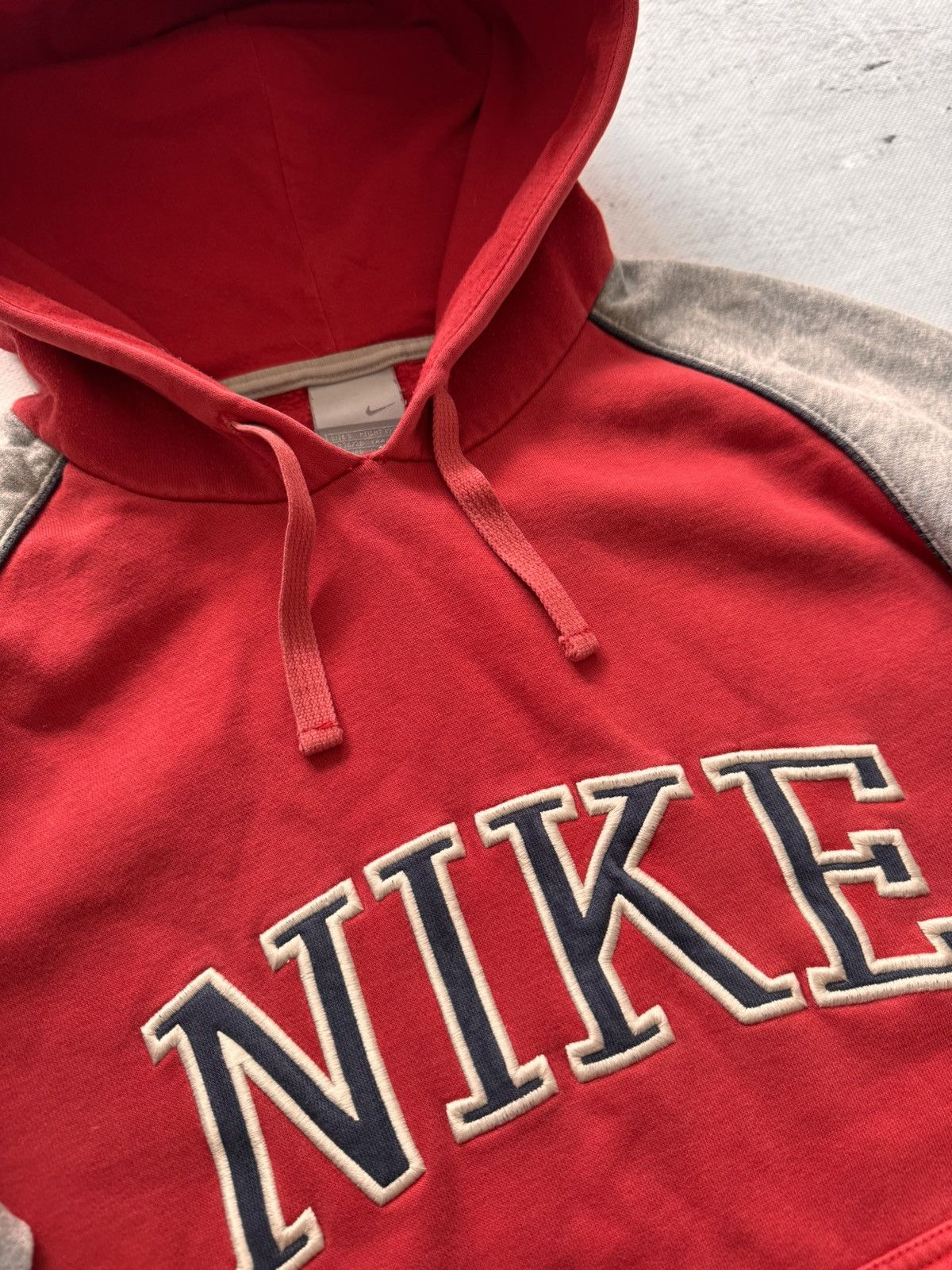 Nike × Vintage NIKE VINTAGE CENTER LOGO OVERSIZE BOXY HOODIE Size US S / EU 44-46 / 1 - 6 Thumbnail
