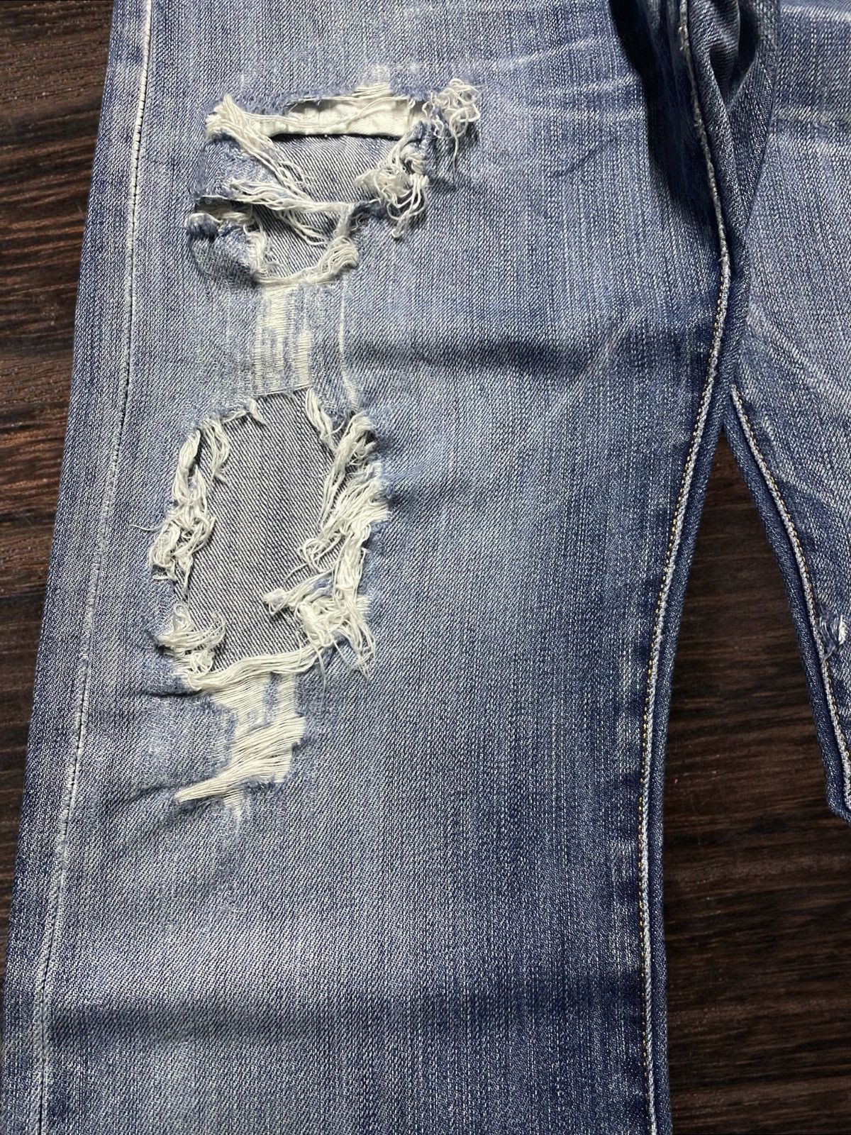 Levi's Vintage Clothing Vintage Levis 501 Ripped Loose Jeans Size US 32 / EU 48 - 8 Thumbnail