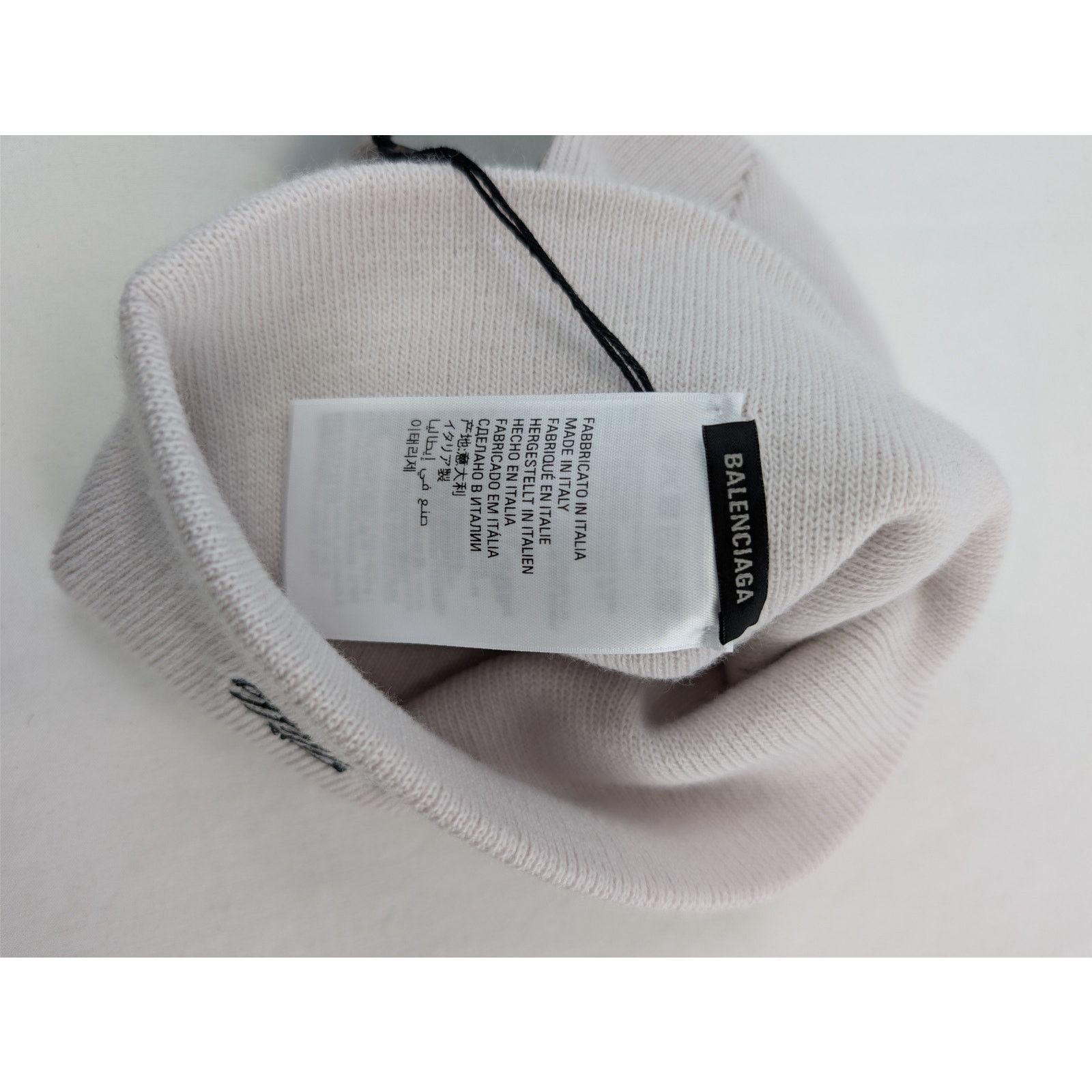 Balenciaga o1rshd1 Size: 2 / Beverly Hills Beanie Cap / Hat Off White Size ONE SIZE - 15 Thumbnail