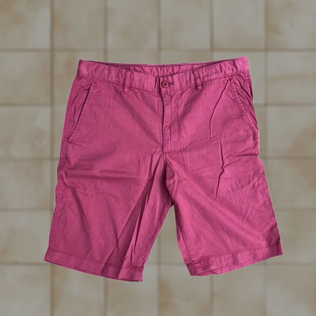 Uniqlo UNIQLO Chino Shorts Men MEDIUM Red Pockets Bottoms Shirt/Shorts Size US 34 / EU 50 - 1 Thumbnail