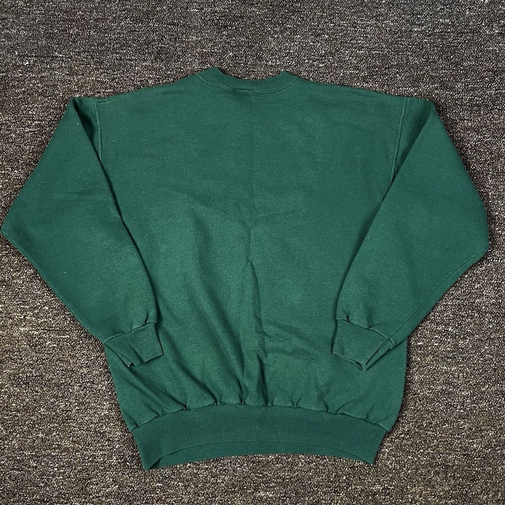Disney VINTAGE Disney Tigger Graphic Crewneck Sweatshirt Medium Pullover Unisex Adults Green 90s Decade Shirt Size US M / EU 48-50 / 2 - 3 Thumbnail
