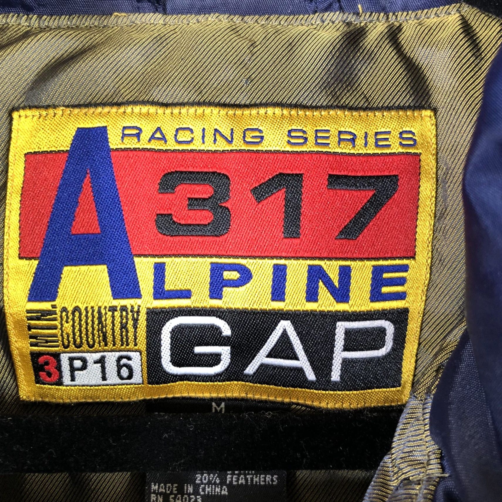 Gap VINTAGE Gap A317 Alpine Vest Mens Medium Blue Down Puffer Racing Ski 90s Size US M / EU 48-50 / 2 - 6 Thumbnail