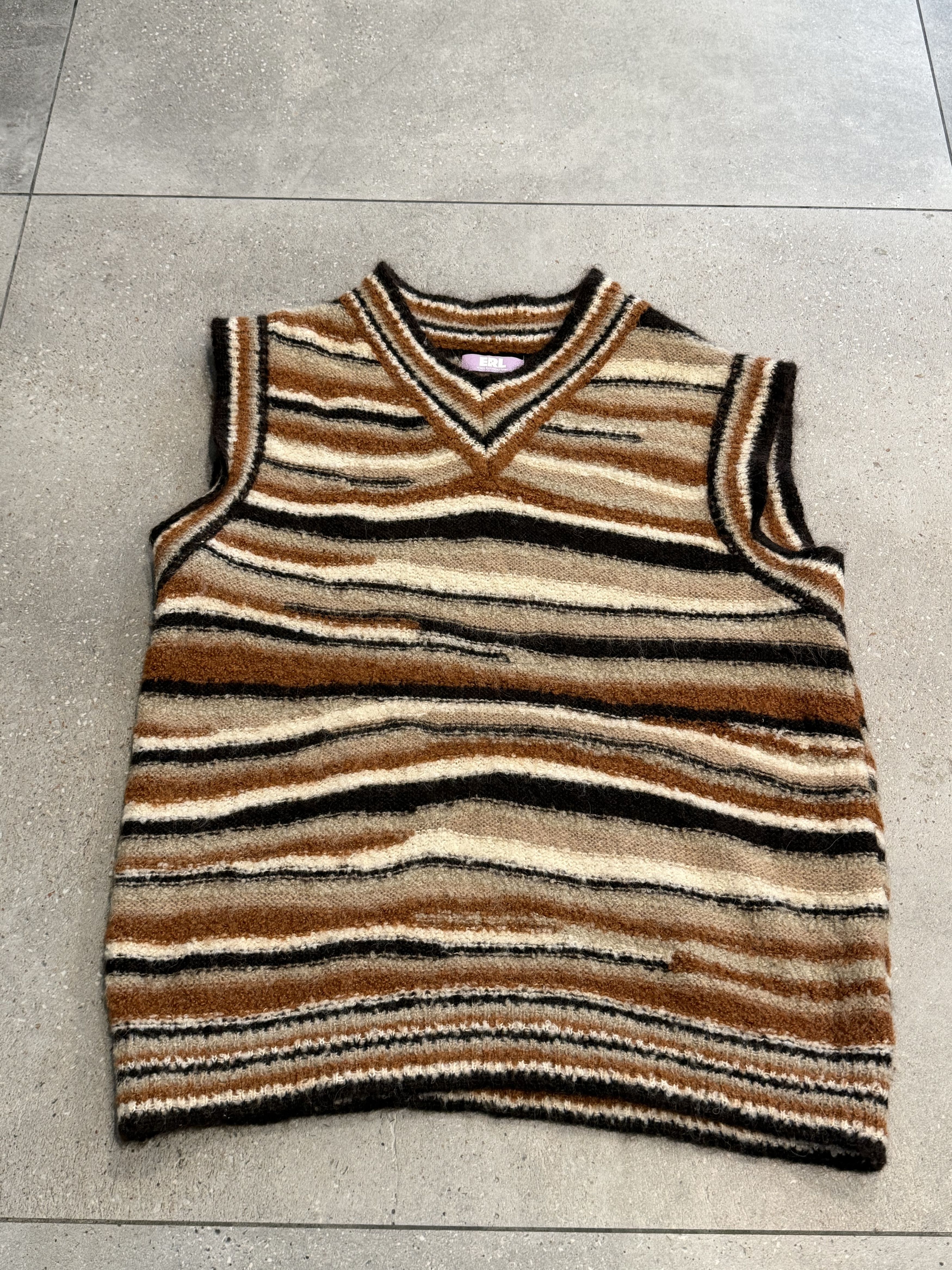 ERL ERL mohair knit vest Size US S / EU 44-46 / 1 - 1 Thumbnail