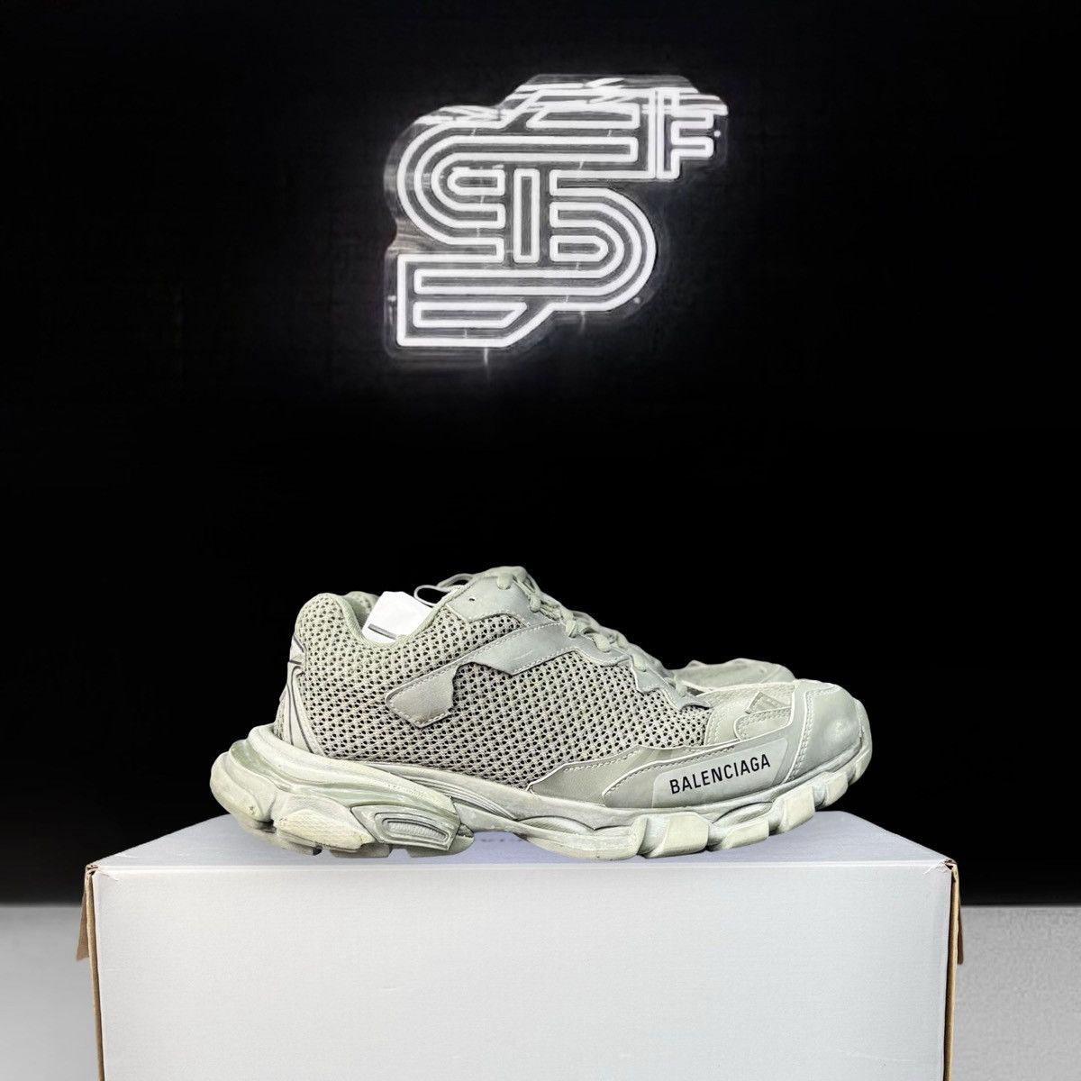 Balenciaga Balenciaga Track 3.0 Runner Sneaker Size US 7.5 / EU 40-41 - 1 Thumbnail