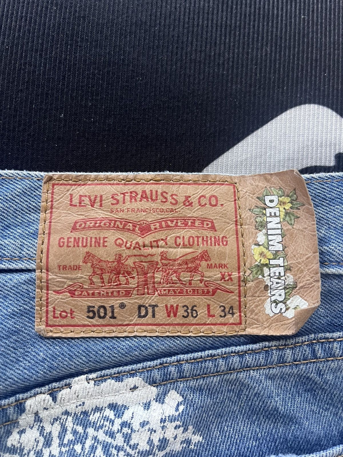 DENIM TEARS × Virgil Abloh DENIM TEARS x Virgil Abloh “Message in a Tear” Levi’s 501 Size US 36 / EU 52 - 3 Thumbnail