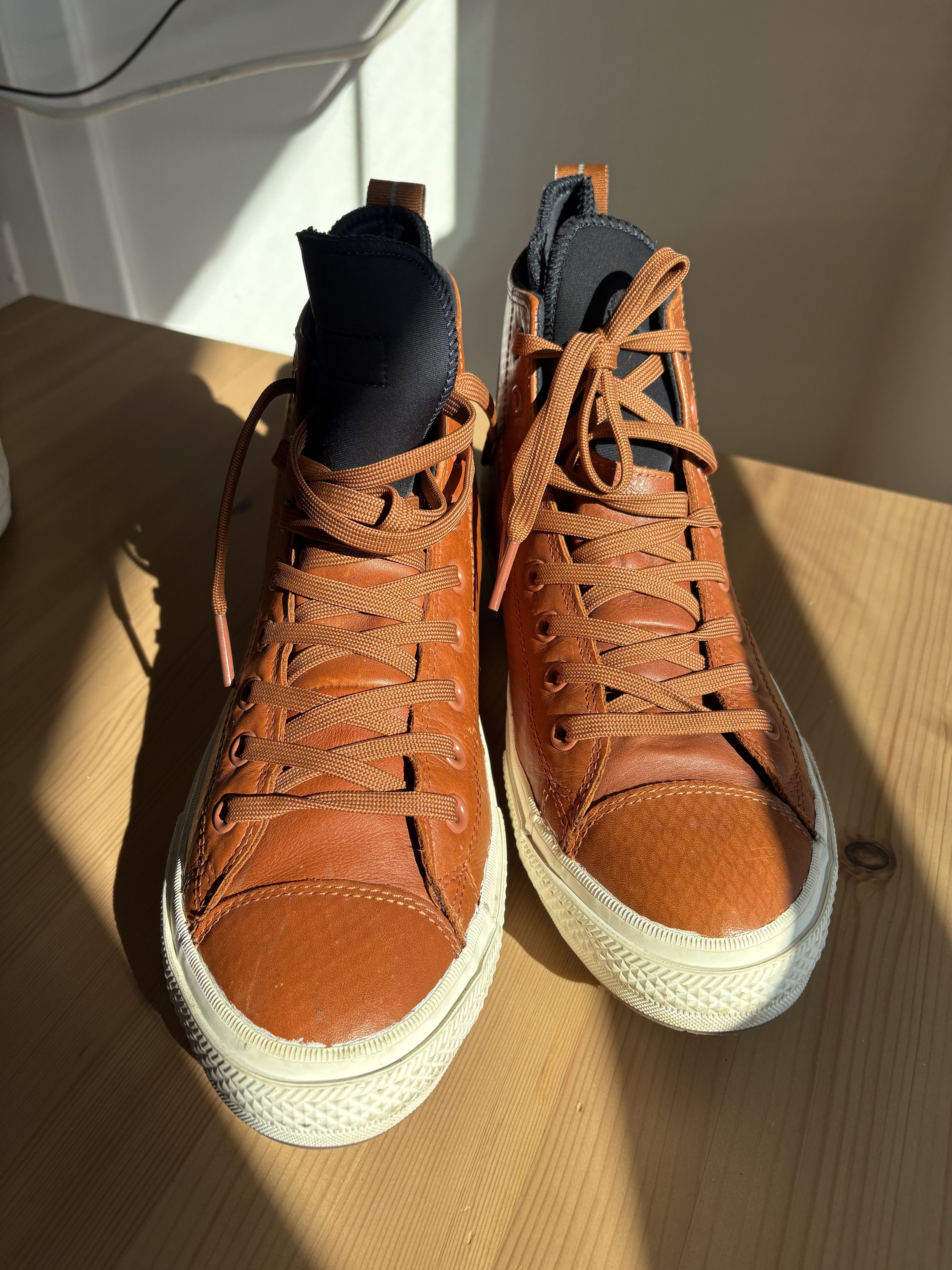 Converse × Leather Chuck Taylor Hi Hollis Brown Pinecone 