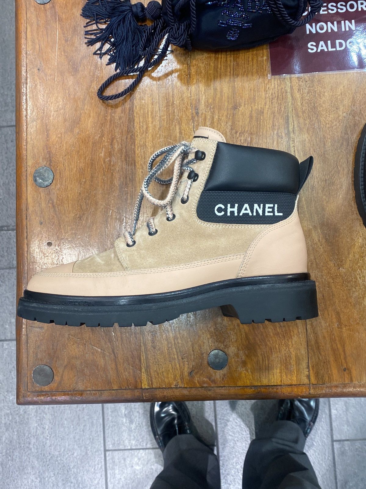 Chanel Chanel lace-up ankle boots in leather and suede logo, 41.5С. Size US 11.5 / IT 41.5 - 10 Thumbnail