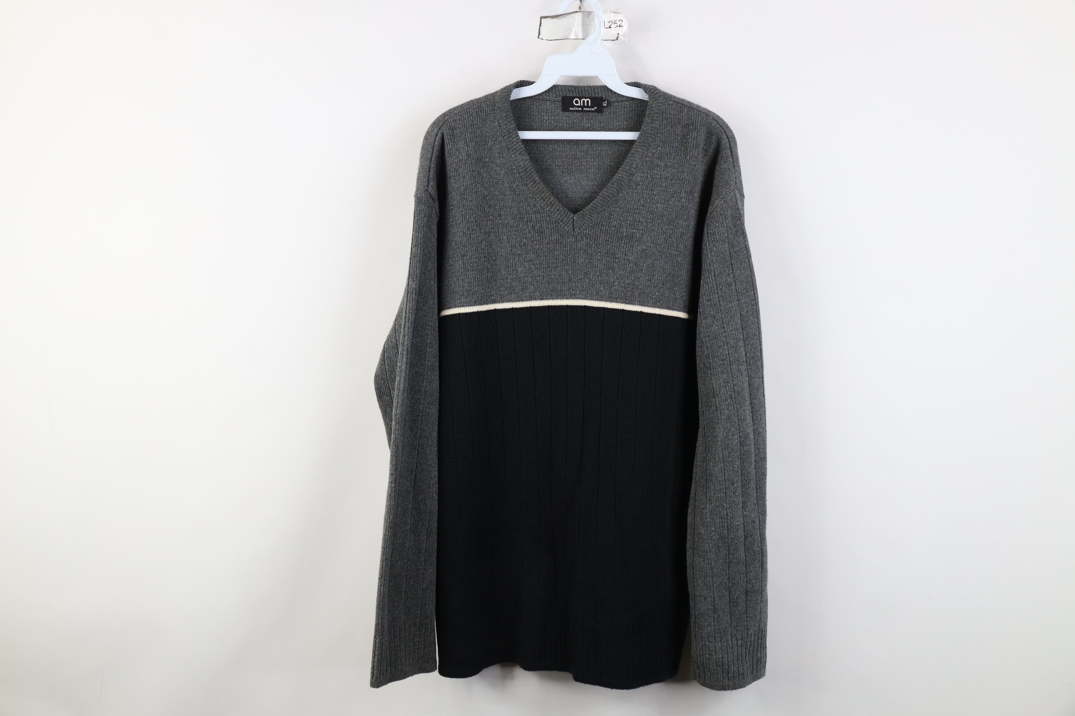 Vintage Vintage 90s Streetwear Heavy Ribbed Knit V-Neck Sweater Size US XL / EU 56 / 4 - 1 Thumbnail
