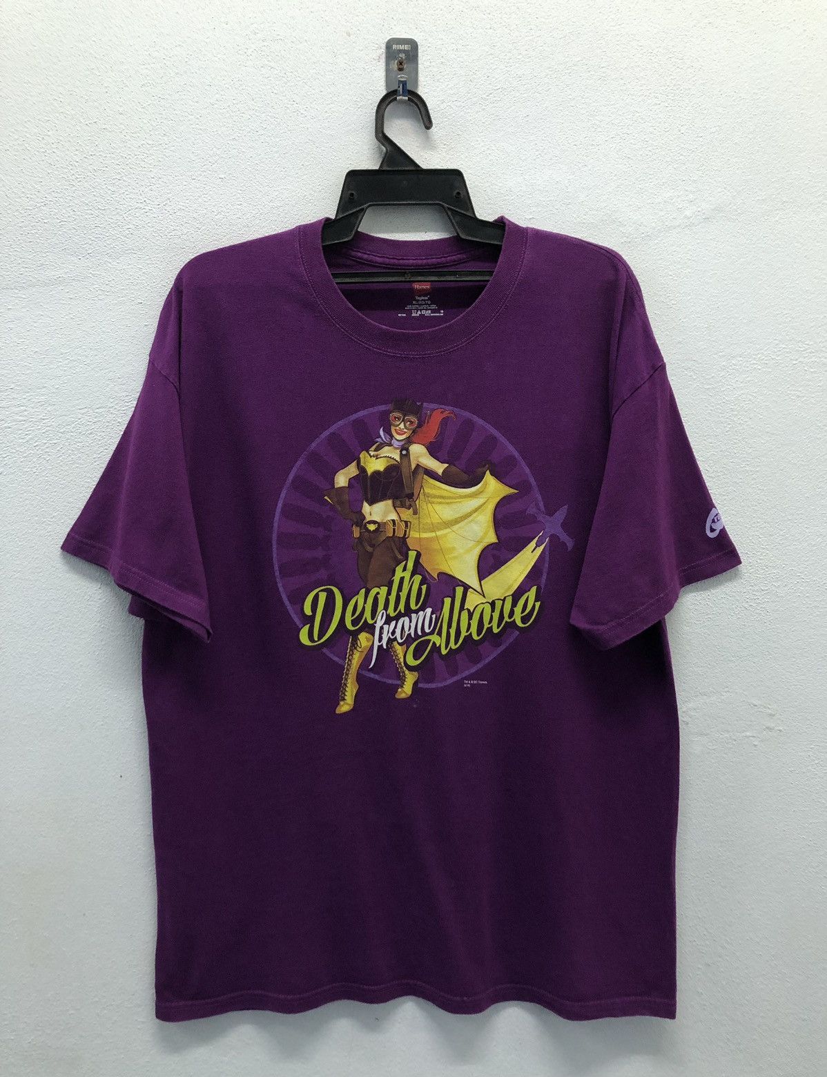 DC Comics DC Comics BatGirl Bombshell Death From Above T-Shirt Size US XL / EU 56 / 4 - 1 Thumbnail