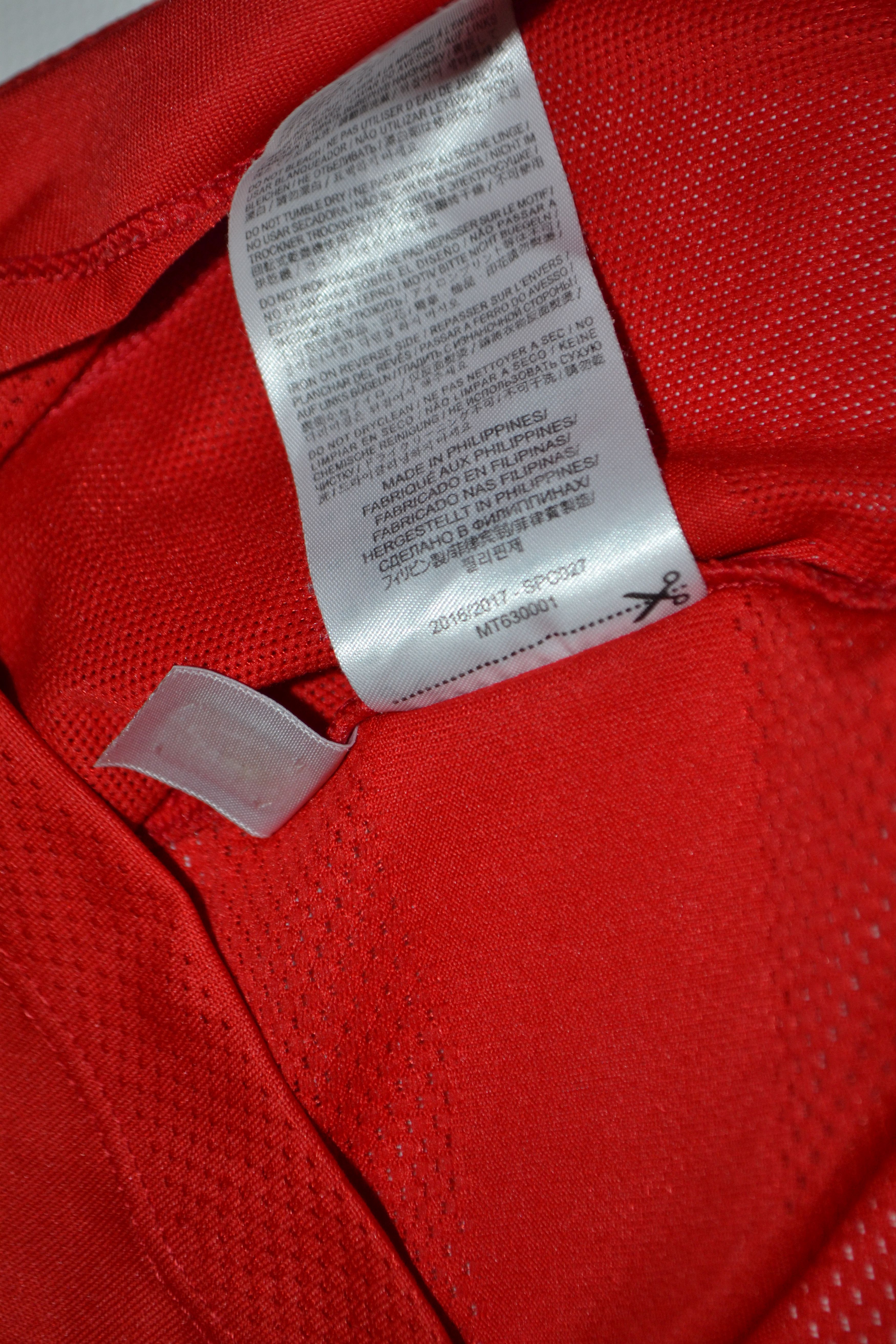New Balance Liverpool Home Football Shirt 2016 2017 Soccer Jersey Size US S / EU 44-46 / 1 - 9 Thumbnail