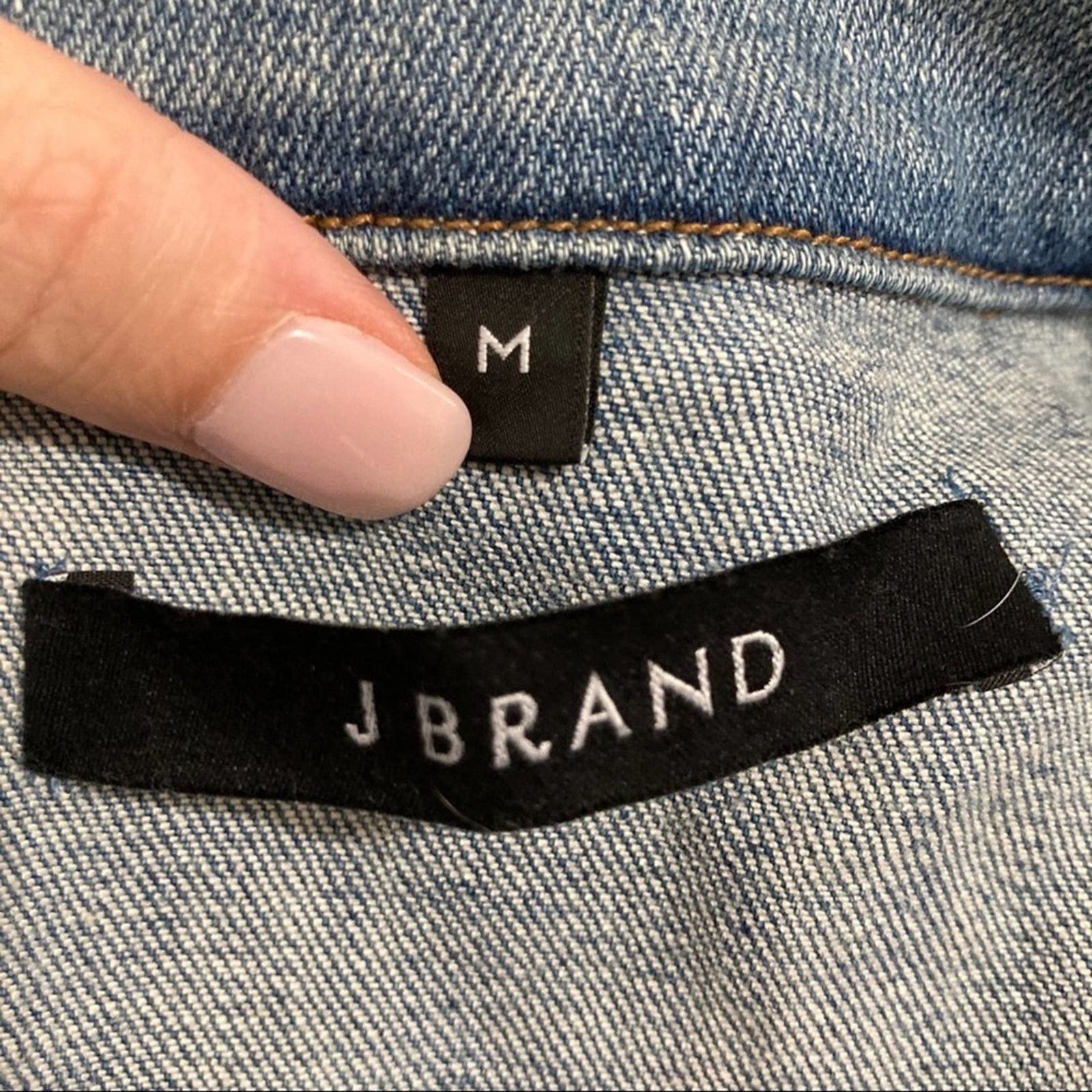 J Brand rare Harlow Cropped Denim Trucker Jacket size M Surface Blue Size M / US 6-8 / IT 42-44 - 2 Thumbnail