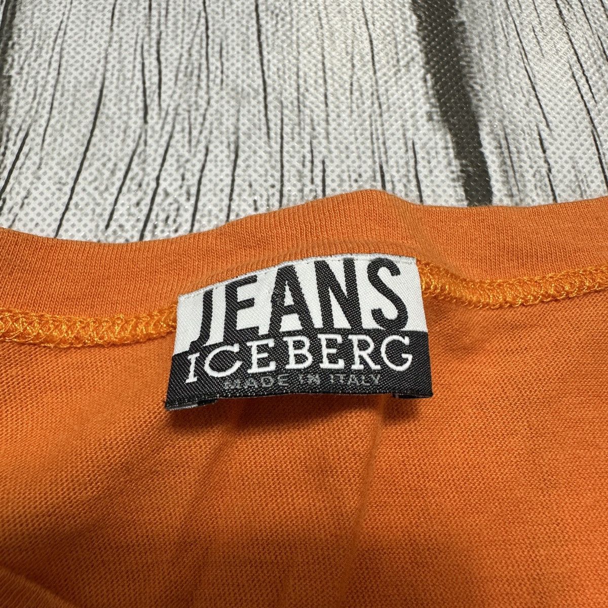 Iceberg × Vintage Vintage Iceberg Jeans tee Size M / US 6-8 / IT 42-44 - 5 Thumbnail