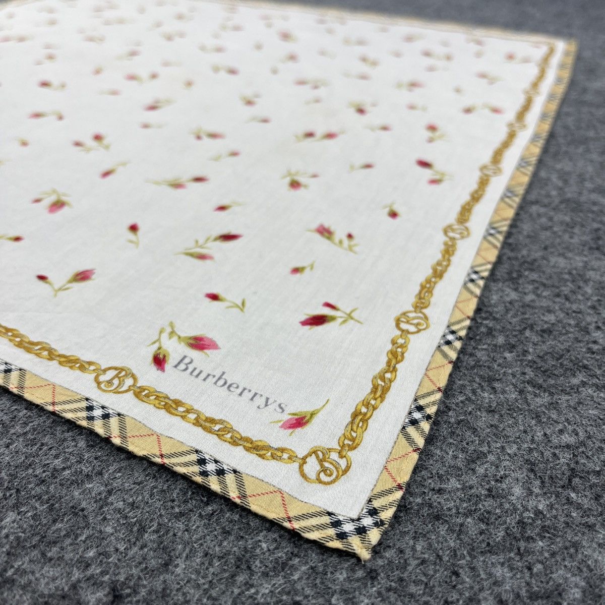Burberry Burberry Handkerchief / Bandana / Neckerchief B1756 Size ONE SIZE - 5 Thumbnail