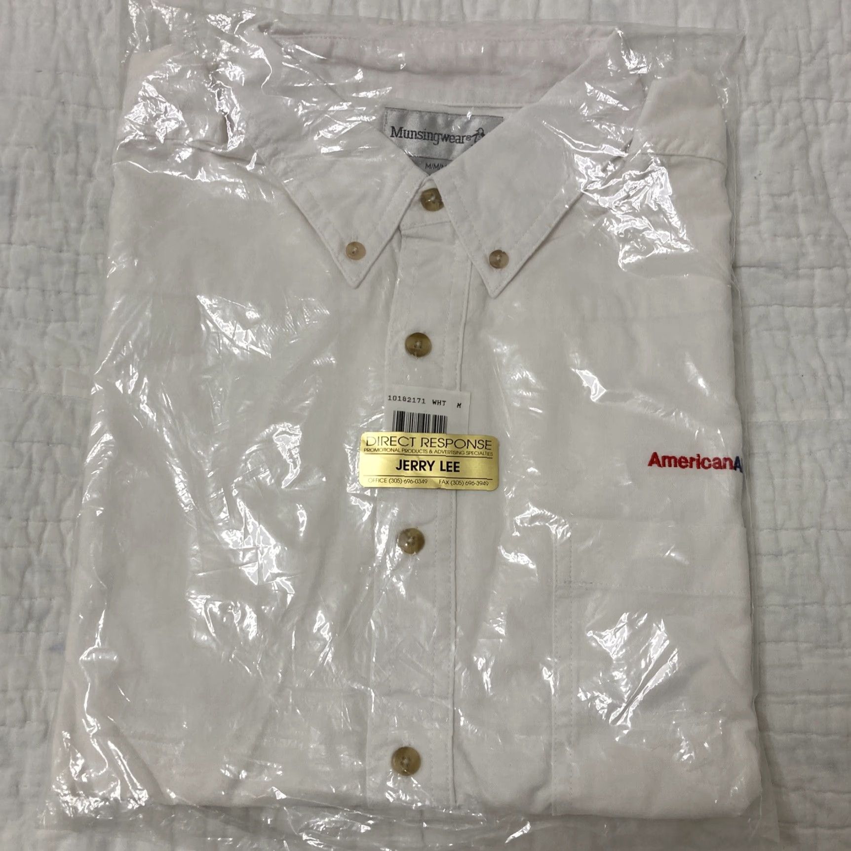 Vintage VINTAGE Munsingwear Button Down Shirt Mens M White American Airlines Longsleeve Deadstock Size US M / EU 48-50 / 2 - 2 Thumbnail