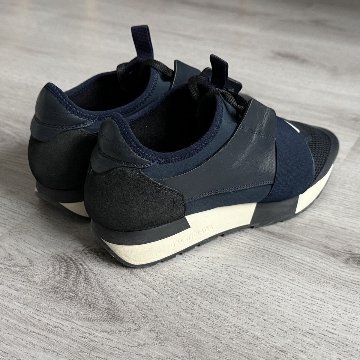 Balenciaga Balenciaga Race Runner Leather Sneakers Size US 7 / IT 37 - 2 Thumbnail