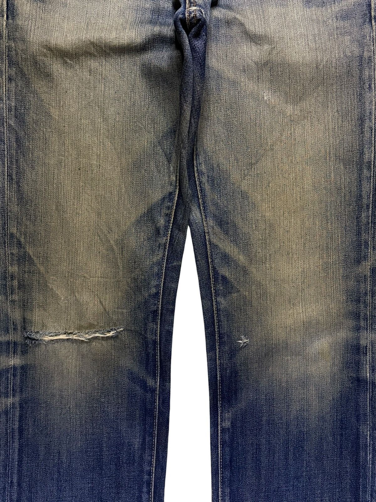 Uniqlo SALES🔥Vintage Japanese Uniqlo Mud Wash Distressed Jeans Size US 31 - 5 Thumbnail