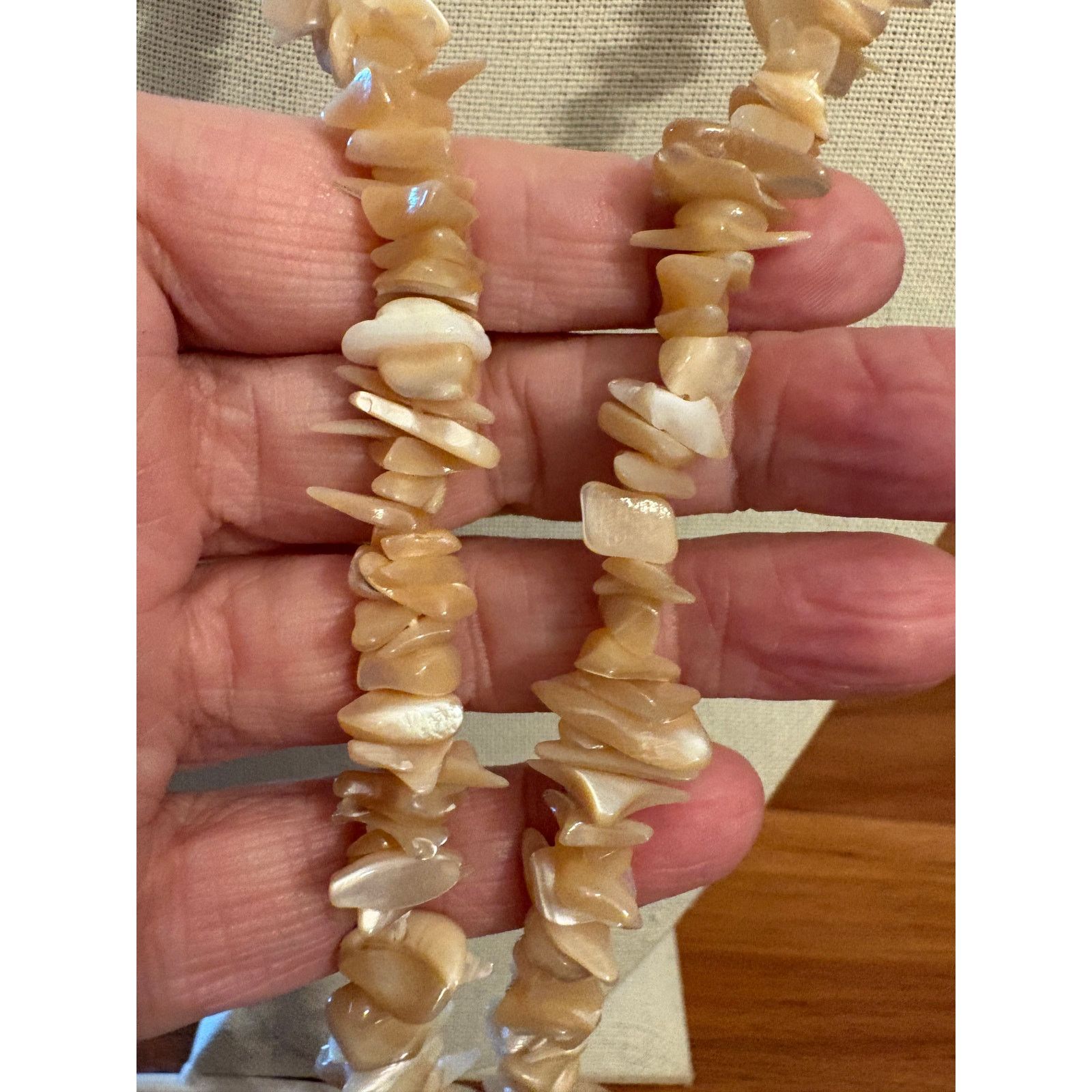 Other Vintage 40" Mother of Pearl Chip Necklace Single Strand Size ONE SIZE - 4 Thumbnail