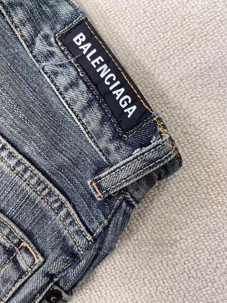 Balenciaga Balenciaga size XS Distressed Mid Rise Casual Flare Jeans Size 26" / US 2 / IT 38 - 3 Thumbnail