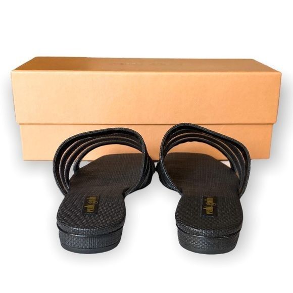 Cult Gaia New in Box, Cult Gaia Sarelle Flat Sandals, Black, Size 37EU Size US 7 / IT 37 - 6 Thumbnail