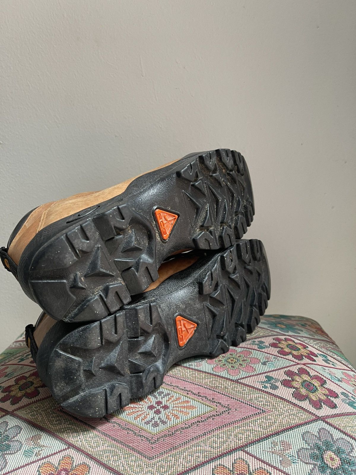 Nike × Nike ACG × Vintage Nike ACG Air Gimli Hiking Shoes 1998 Size US 5.5 / EU 38 - 7 Thumbnail