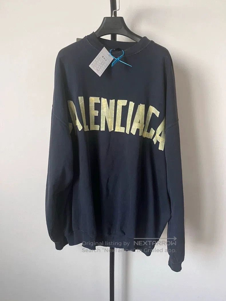 Balenciaga Balenciaga Distressed Logo Crewneck Sweatshirt. Size US M / EU 48-50 / 2 - 1 Thumbnail