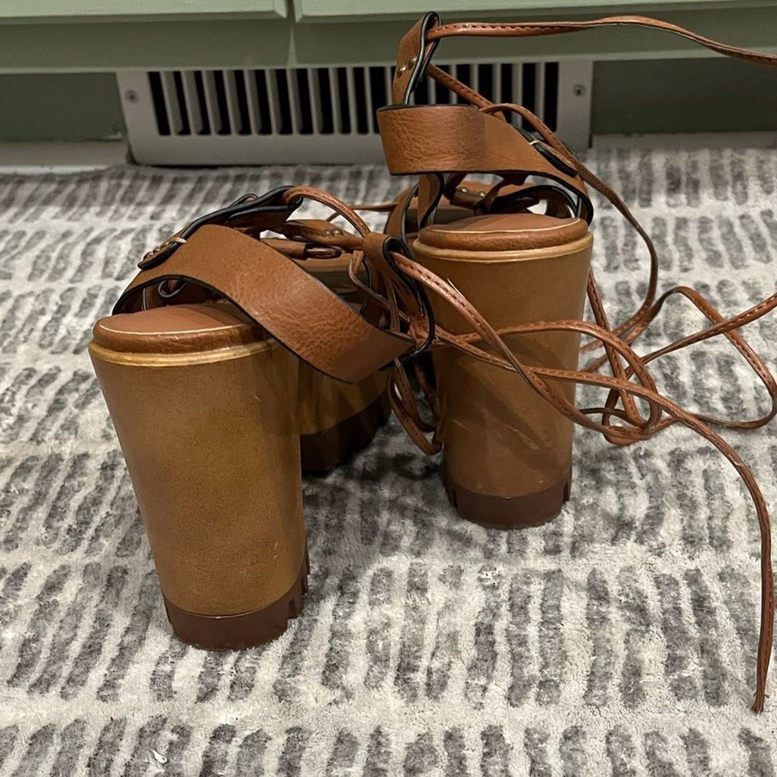 Vintage Wild Diva Lounge Gladiator Sandal Chunky Heels Lace Size 5.5 Size US 5.5 / IT 35.5 - 8 Thumbnail