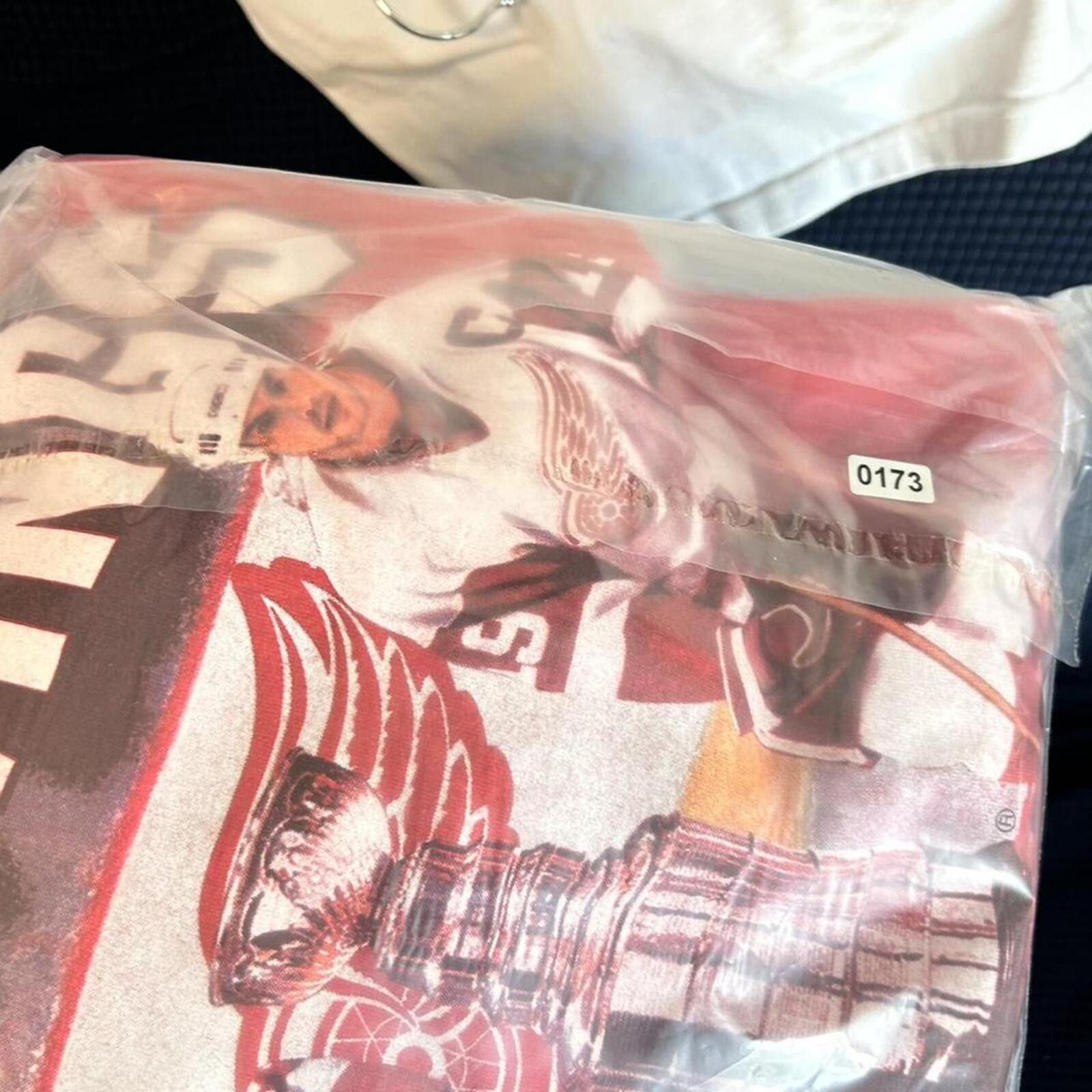 NHL Vintage 90’s Detroit Red Wings Oversized fit t shirt Hockey Size US XXL / EU 58 / 5 - 8 Thumbnail