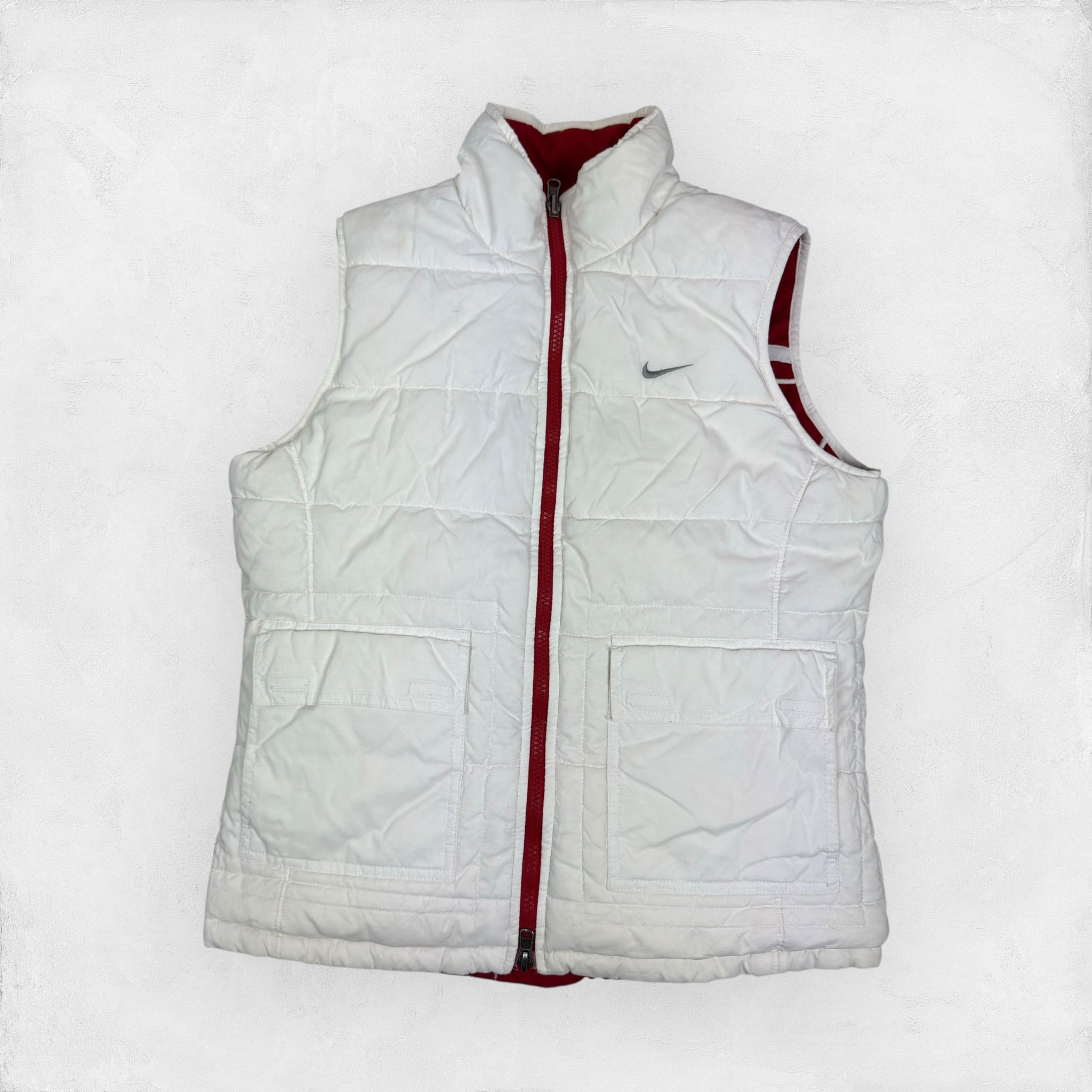 Nike Vintage Nike Women's Red White Reversible Puffer Down Vest M Size M / US 6-8 / IT 42-44 - 3 Thumbnail