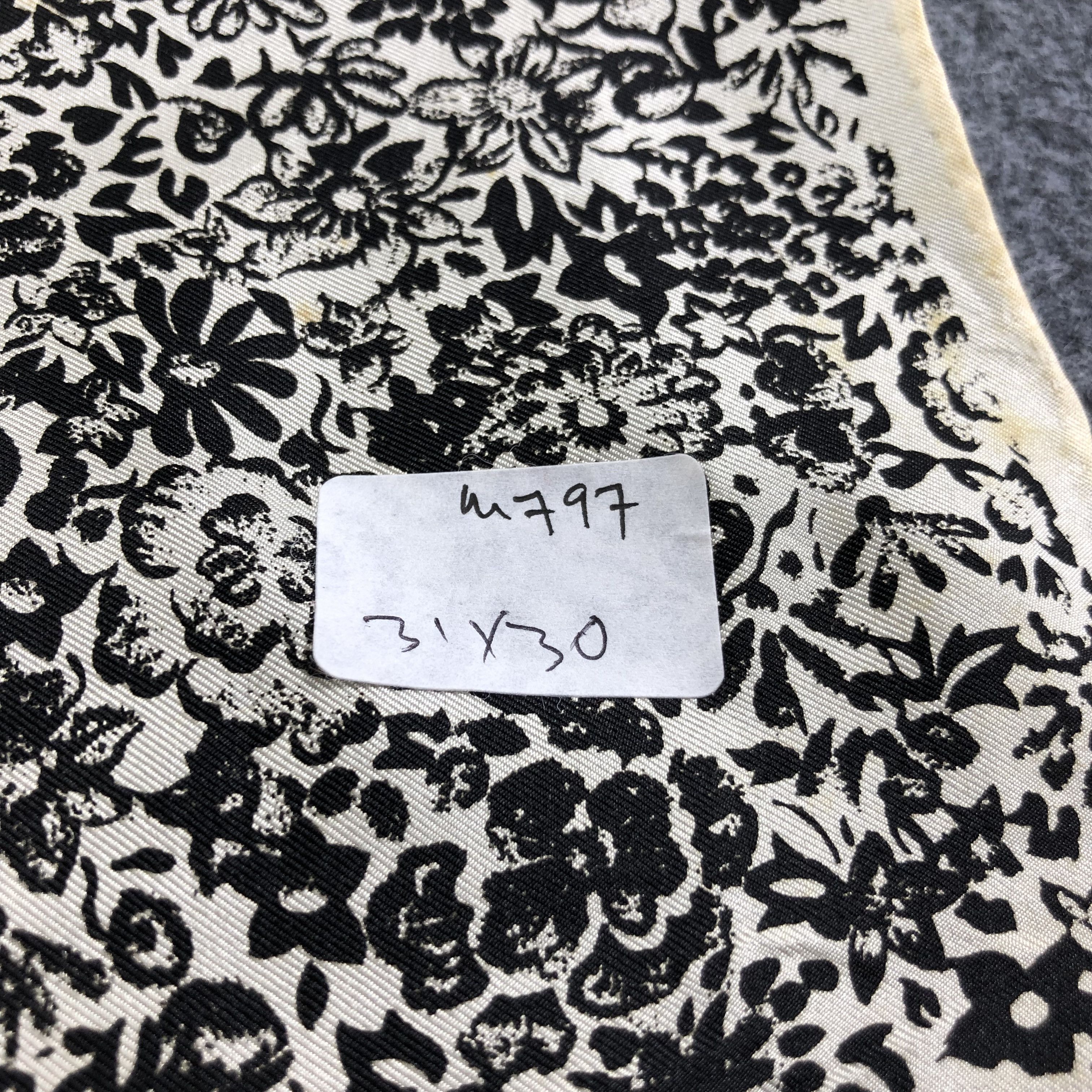 Japanese Brand Luxury Floral Hand Rolled Silk Scarf M797 Size ONE SIZE - 8 Thumbnail